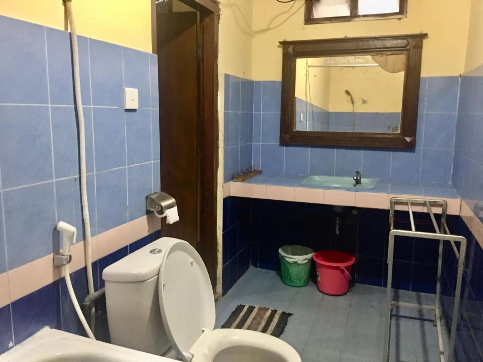 Bathroom in Puri Mandala Kaleran