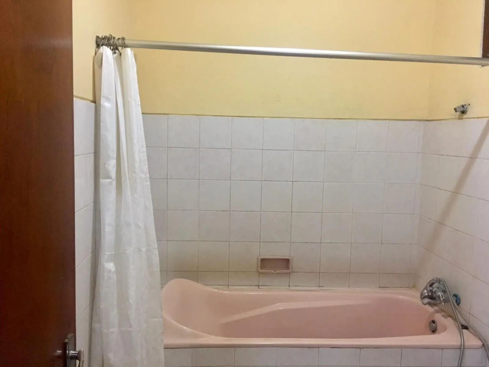 Bathroom in Puri Mandala Kaleran