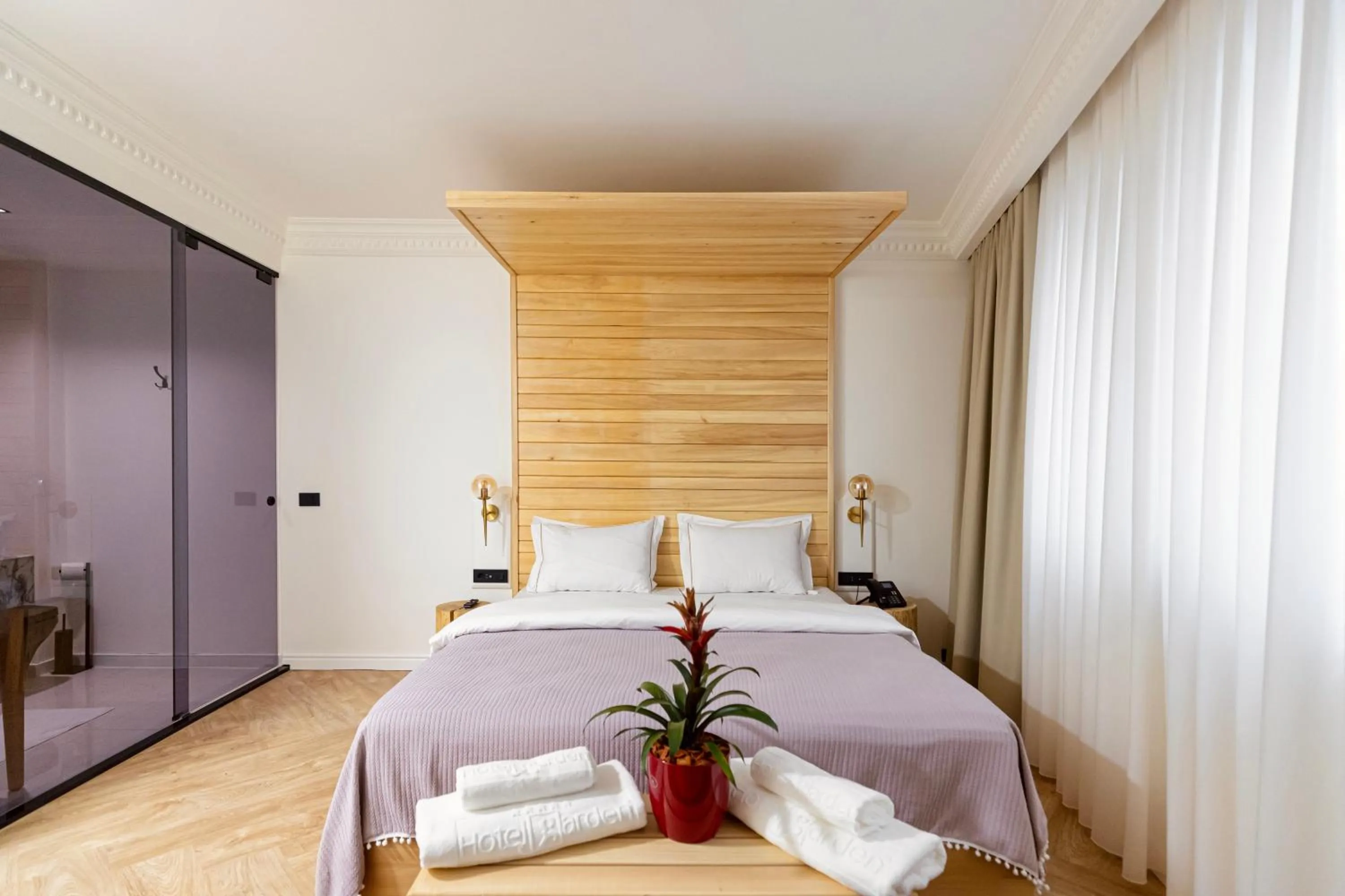 Bed in Garden Downtown Prishtina