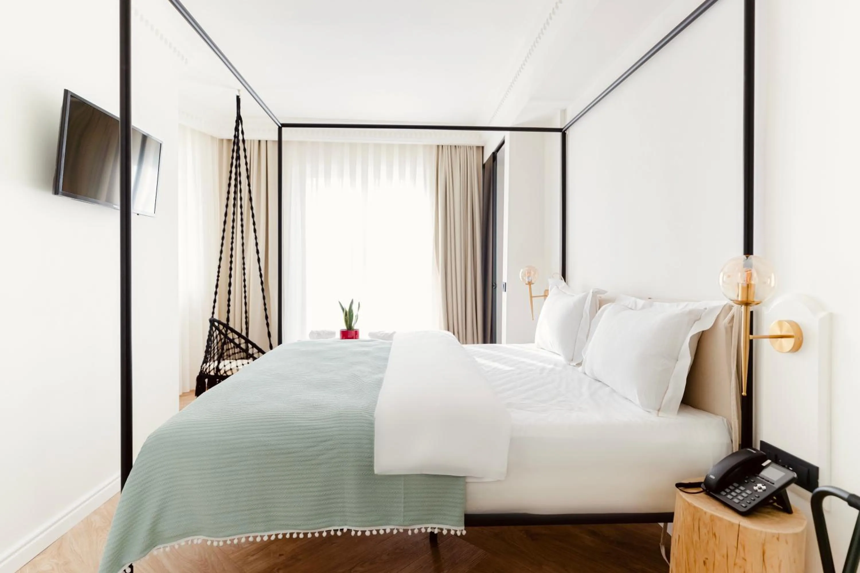 Bed in Garden Downtown Prishtina