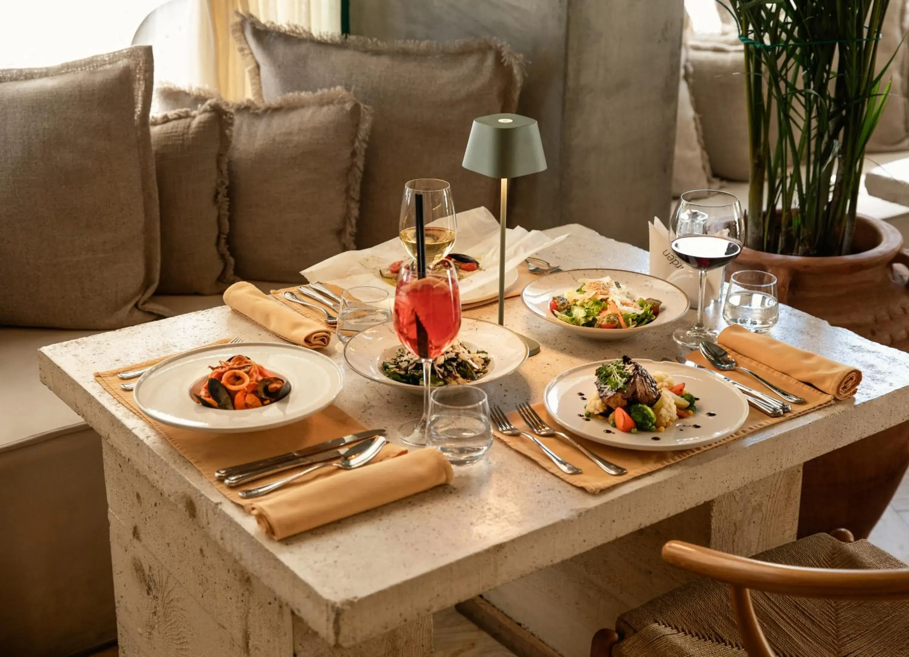 Restaurant/places to eat in Garden Downtown Prishtina Restaurant/places to eat in Garden Downtown Prishtina