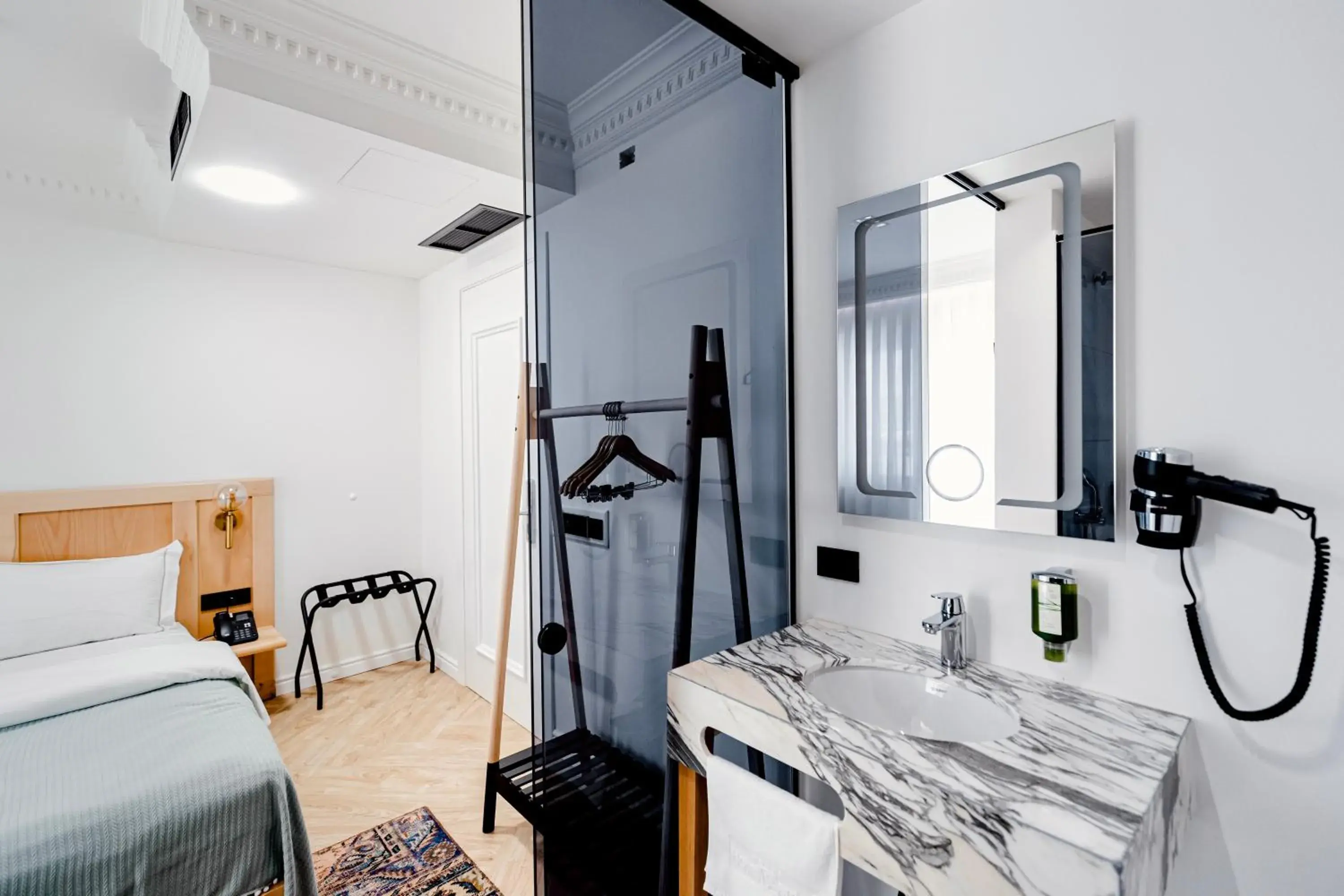 Bed in Garden Downtown Prishtina Bed in Garden Downtown Prishtina