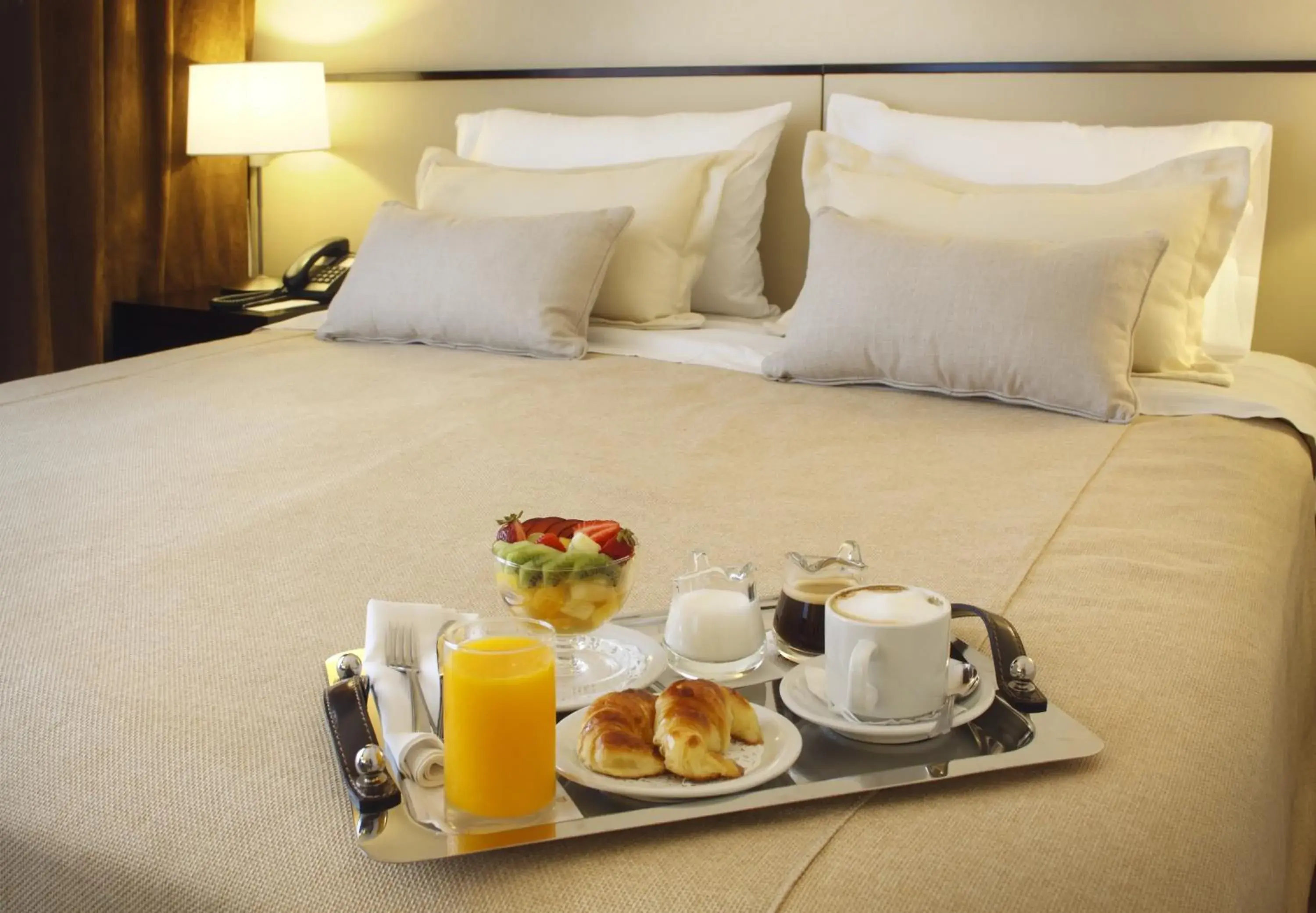 Bedroom, Bed in El Conquistador Hotel Bedroom, Bed in El Conquistador Hotel