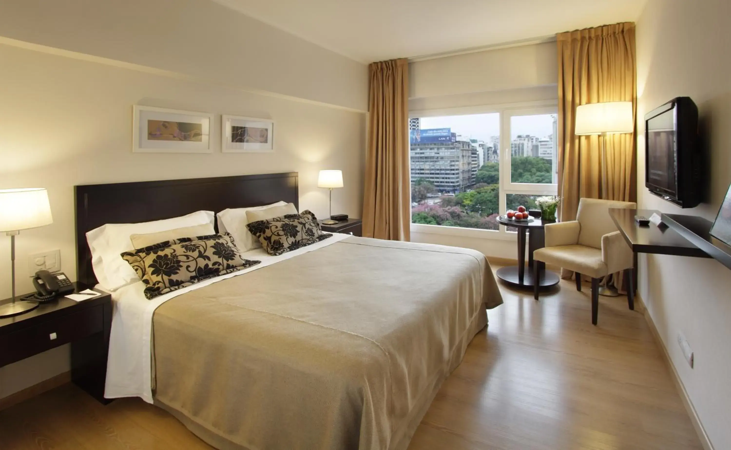 Bedroom, Bed in El Conquistador Hotel Bedroom, Bed in El Conquistador Hotel