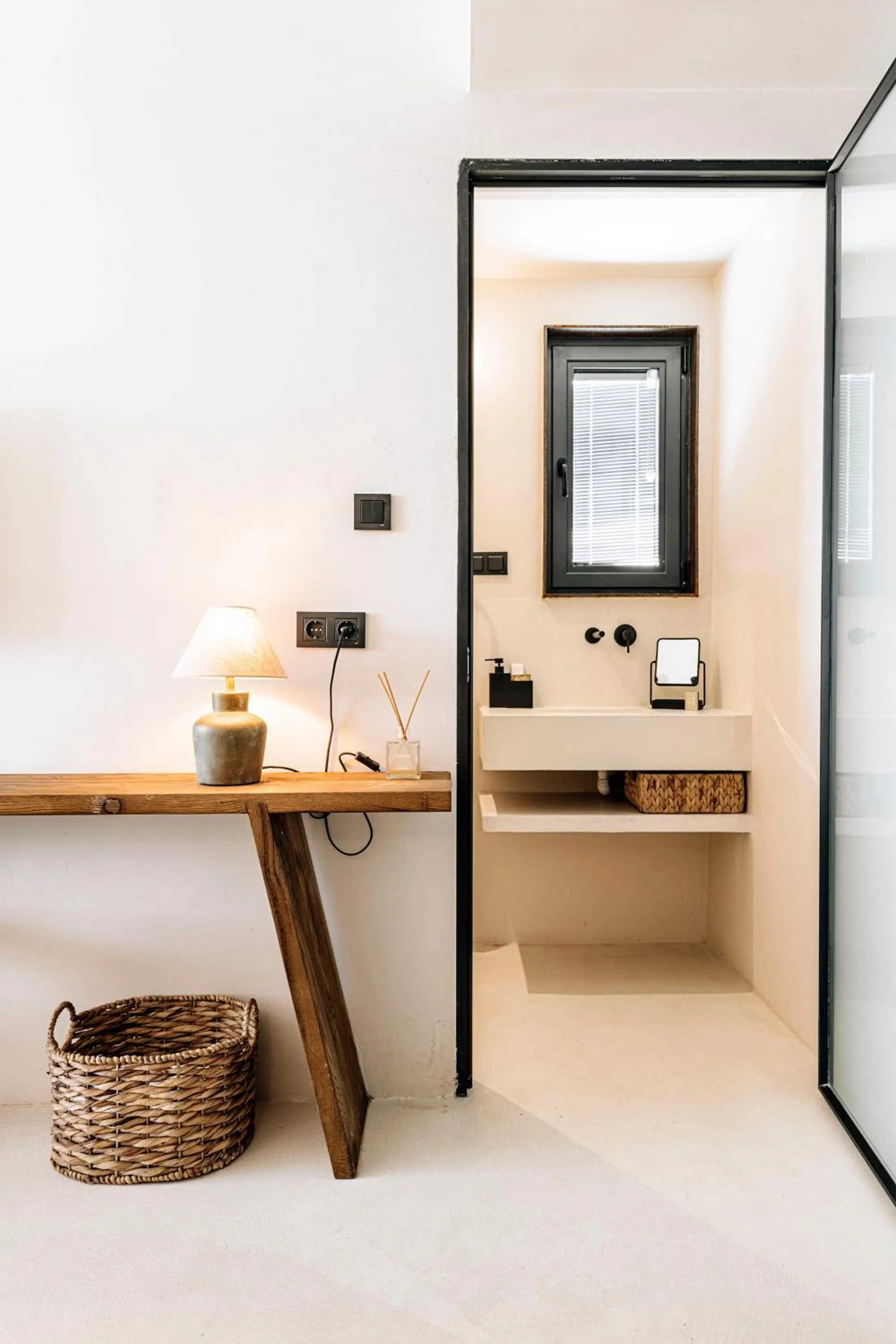 hair dresser in To Be Social House