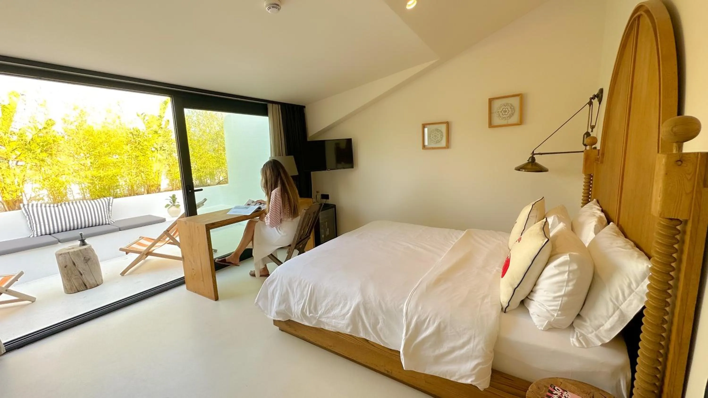 Photo of the whole room, Bed in To Be Social House