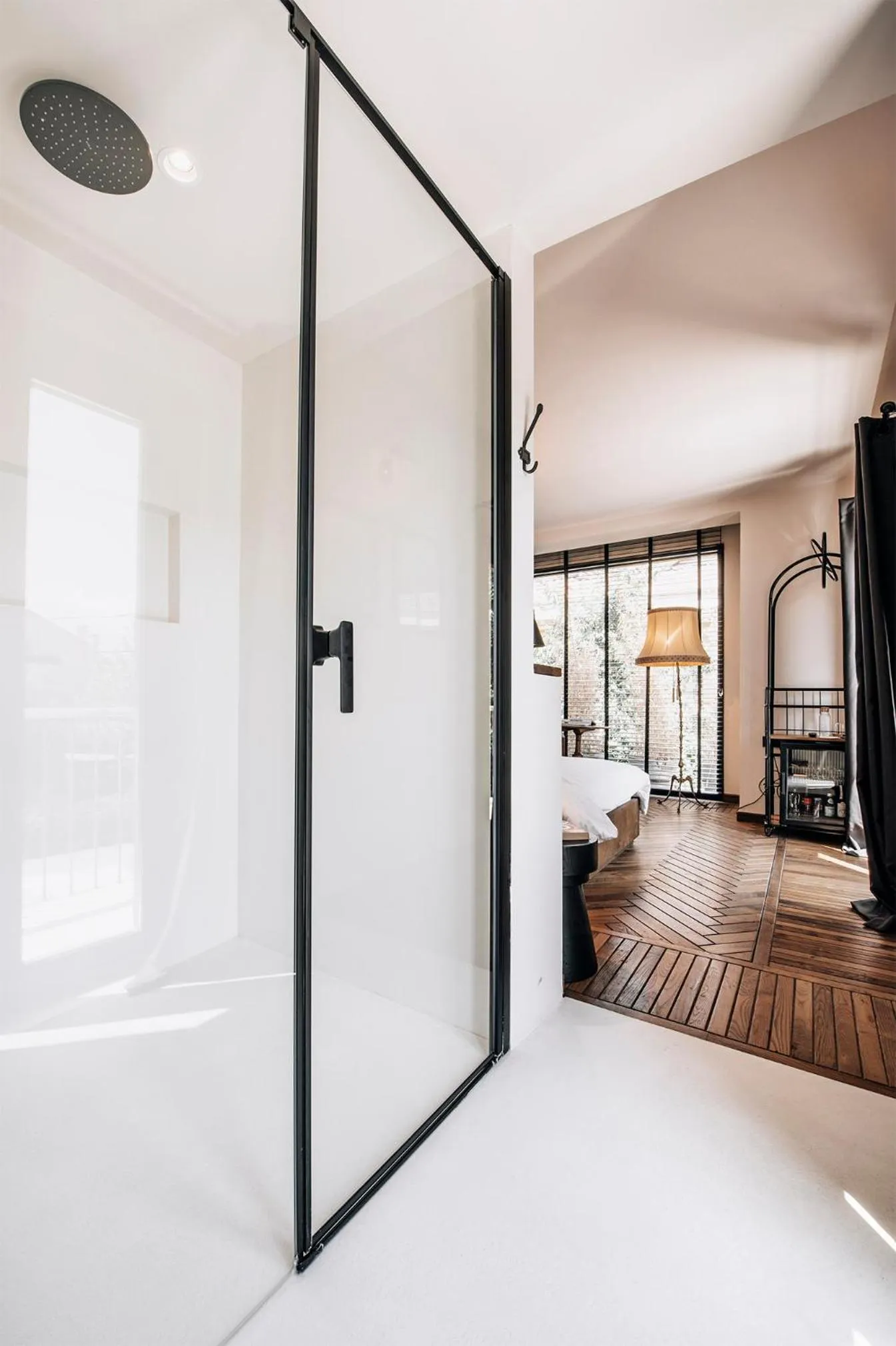 Bedroom, Bed in To Be Social House