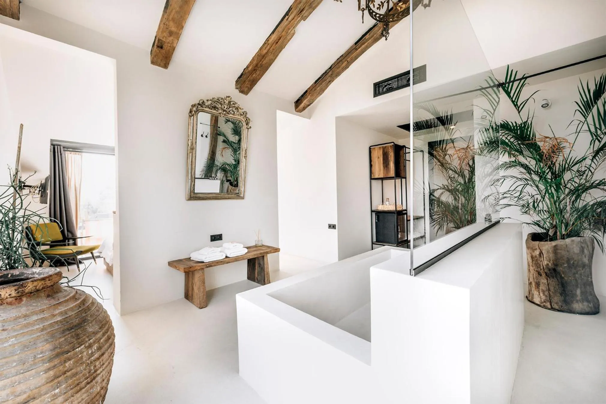 Shower in To Be Social House