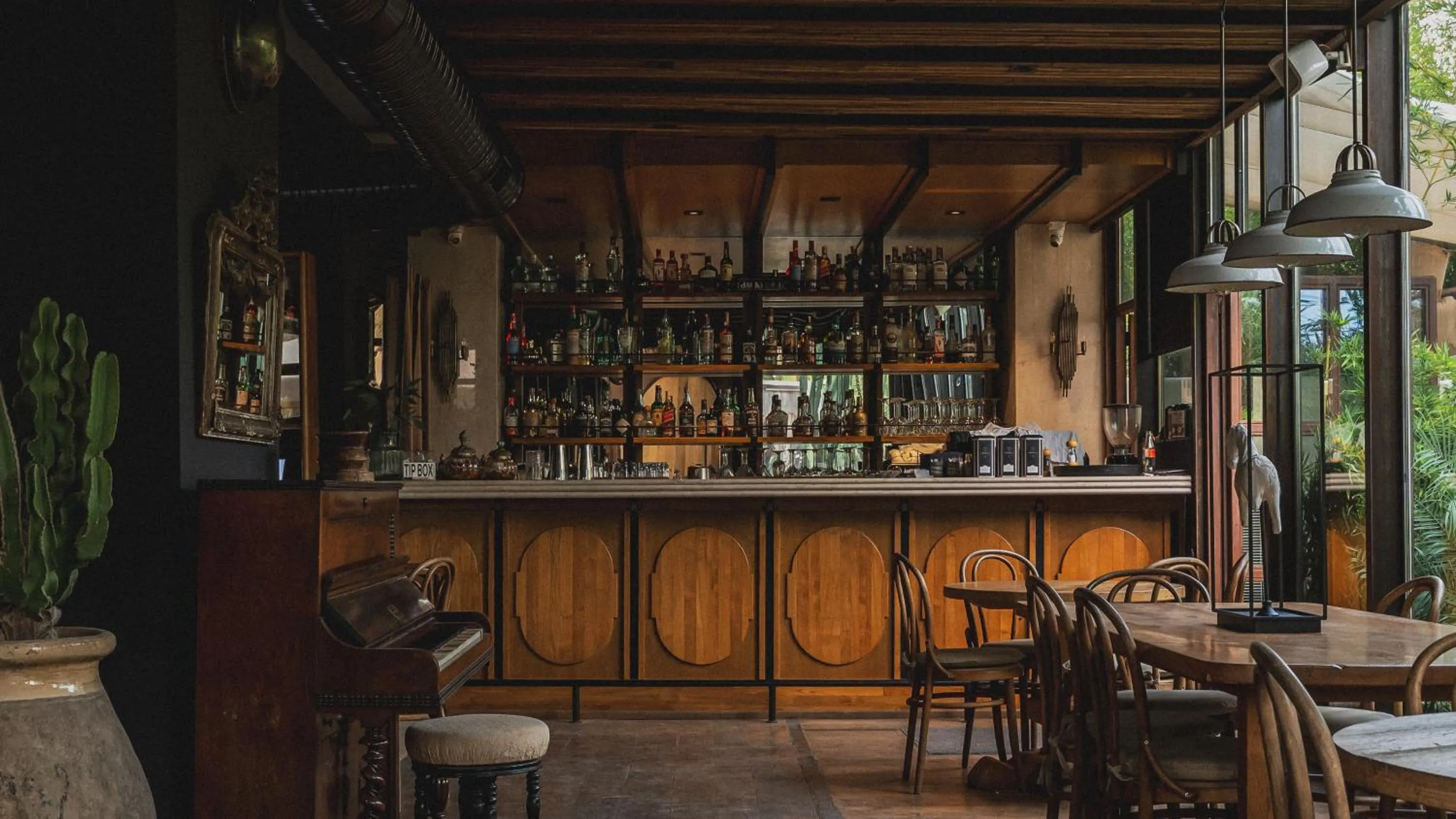 Restaurant/places to eat in To Be Social House