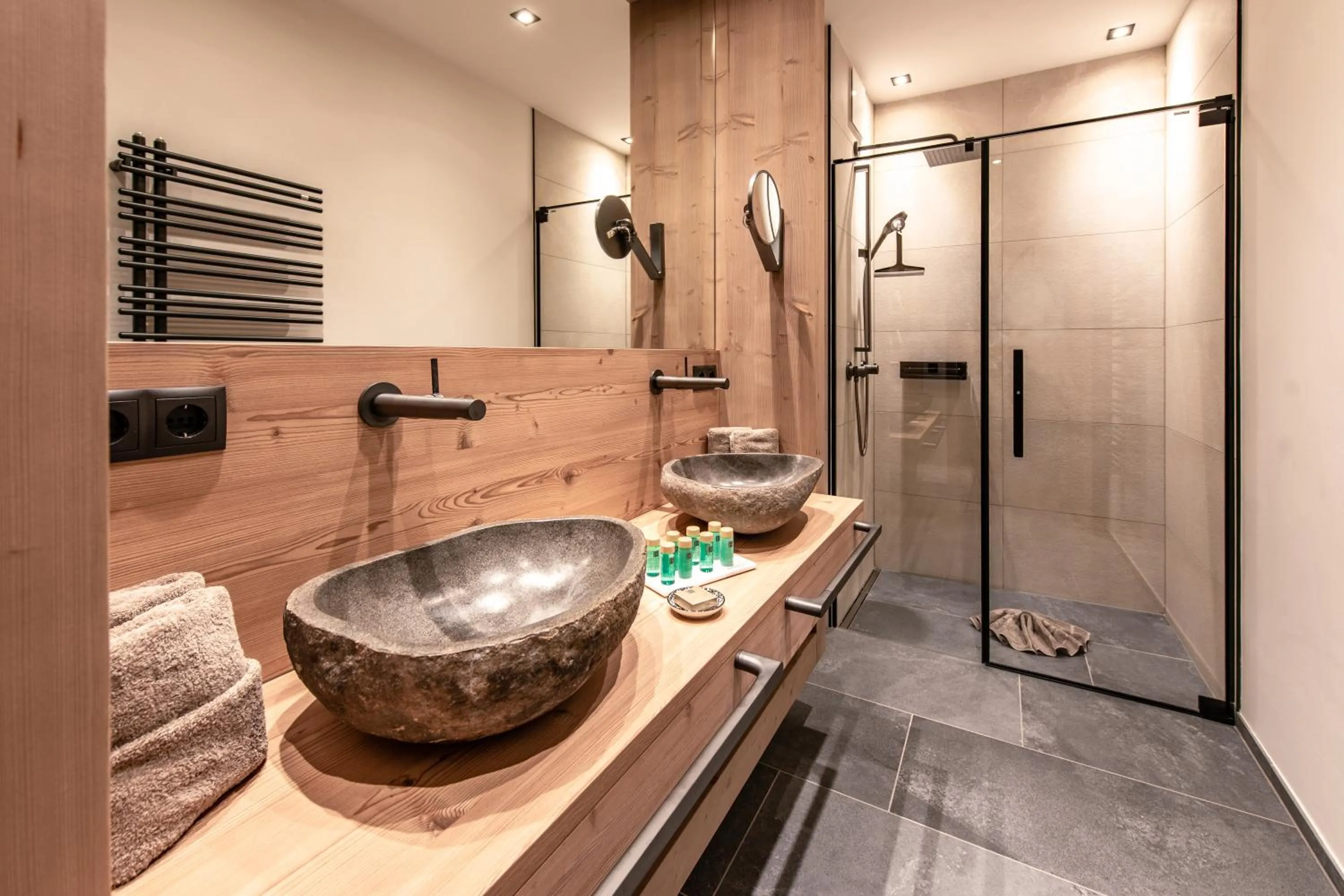 Shower in Natursinn Mountainchalets