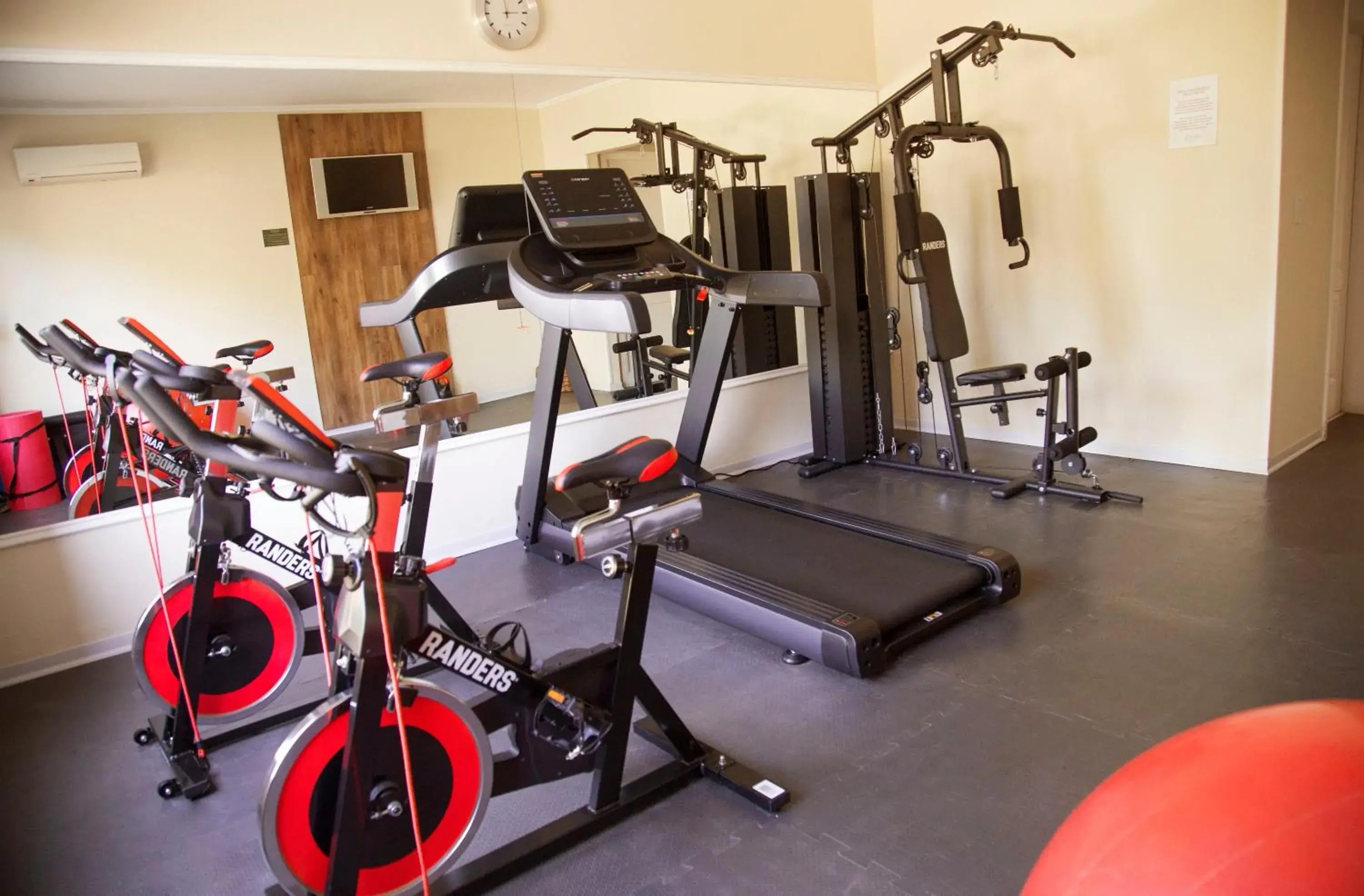 Fitness centre/facilities in Xelena Hotel & Suites Fitness centre/facilities in Xelena Hotel & Suites