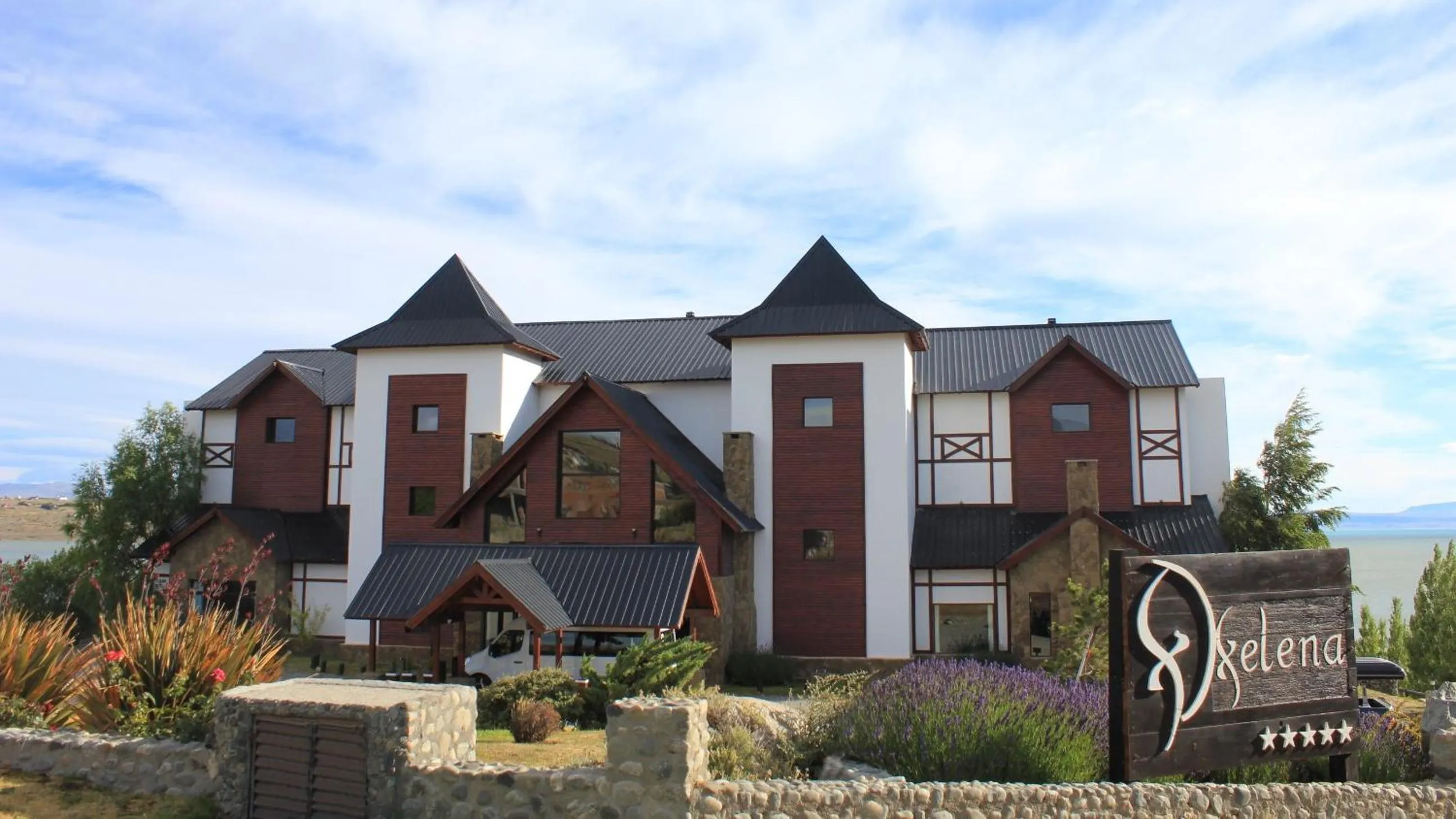 Facade/entrance in Xelena Hotel & Suites