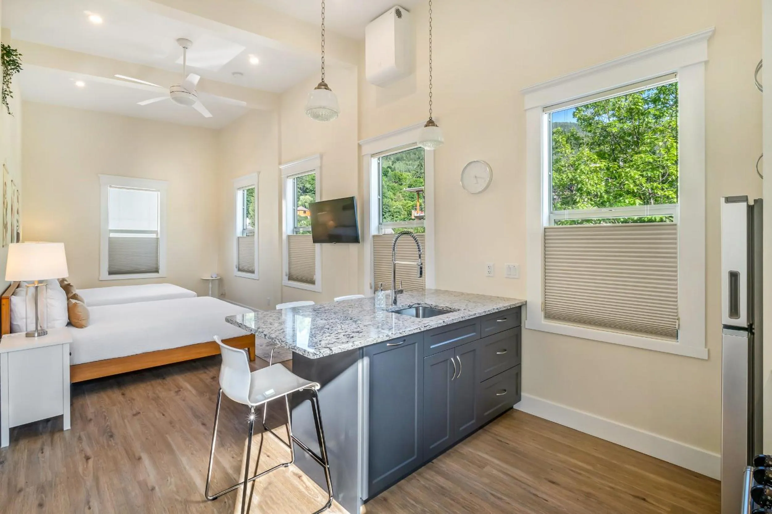 Bed in Stirling All Suites Hotel