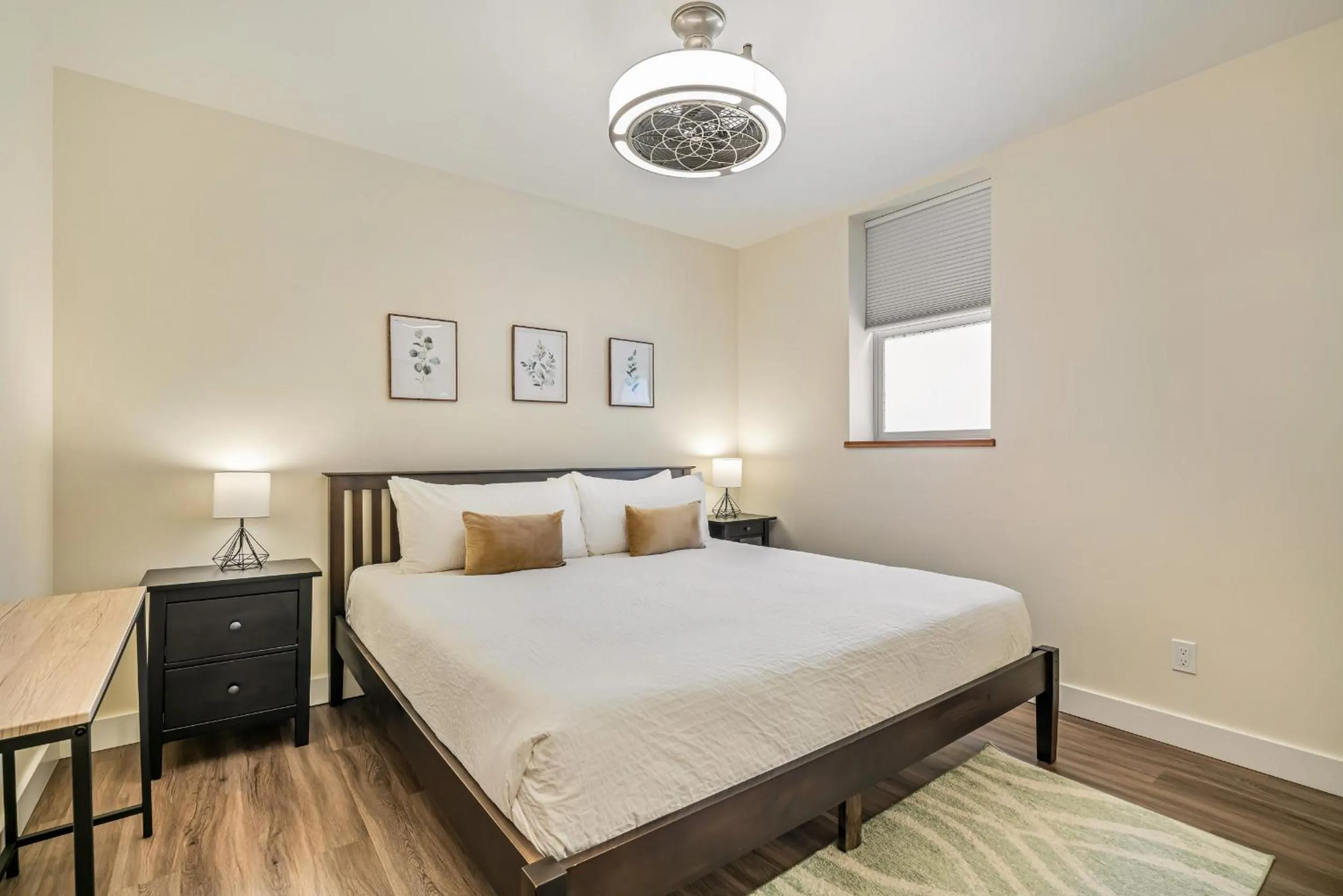 Bedroom, Bed in Stirling All Suites Hotel