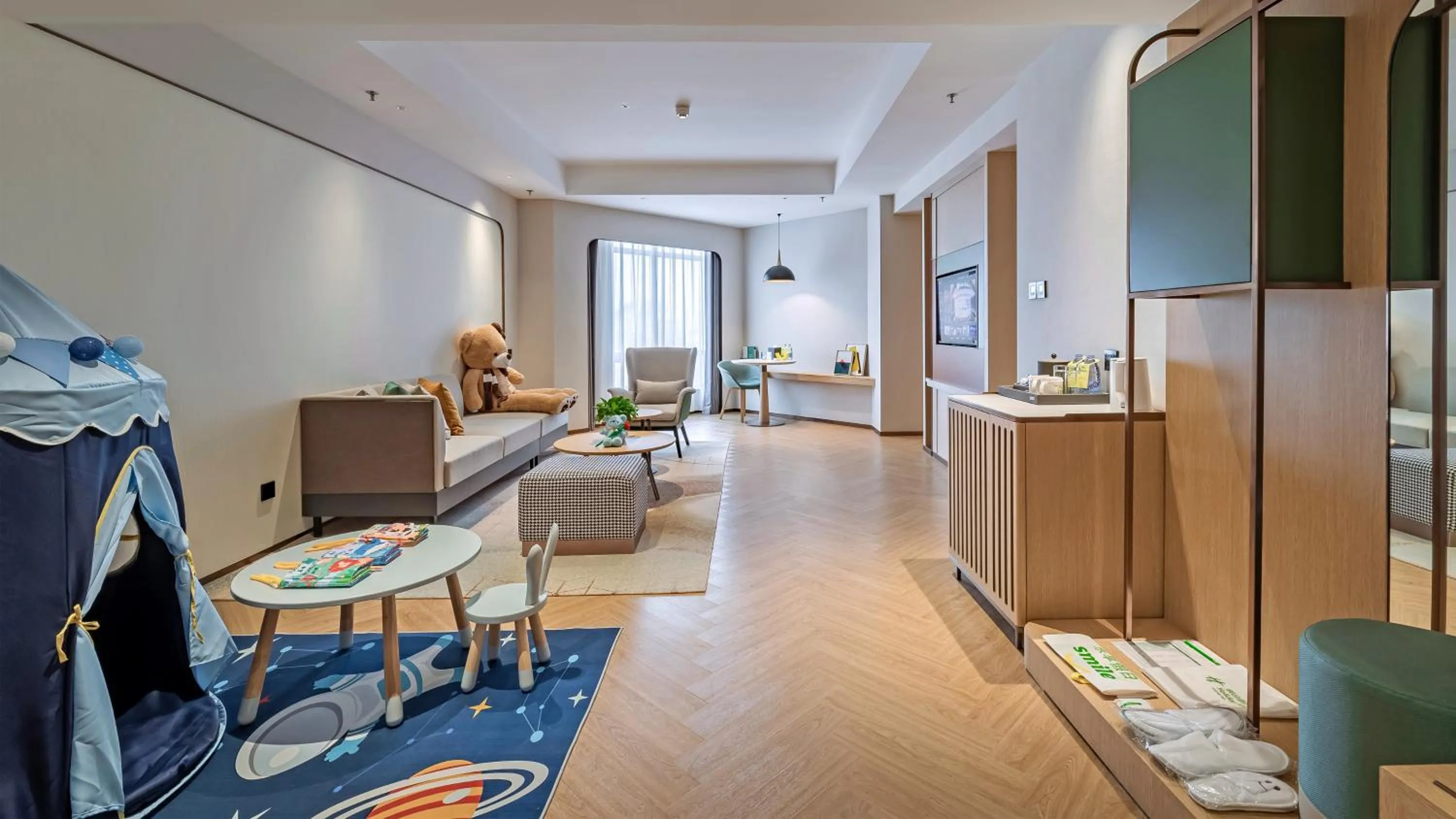 Photo of the whole room in Holiday Inn Chongqing Guanyinqiao, an IHG Hotel