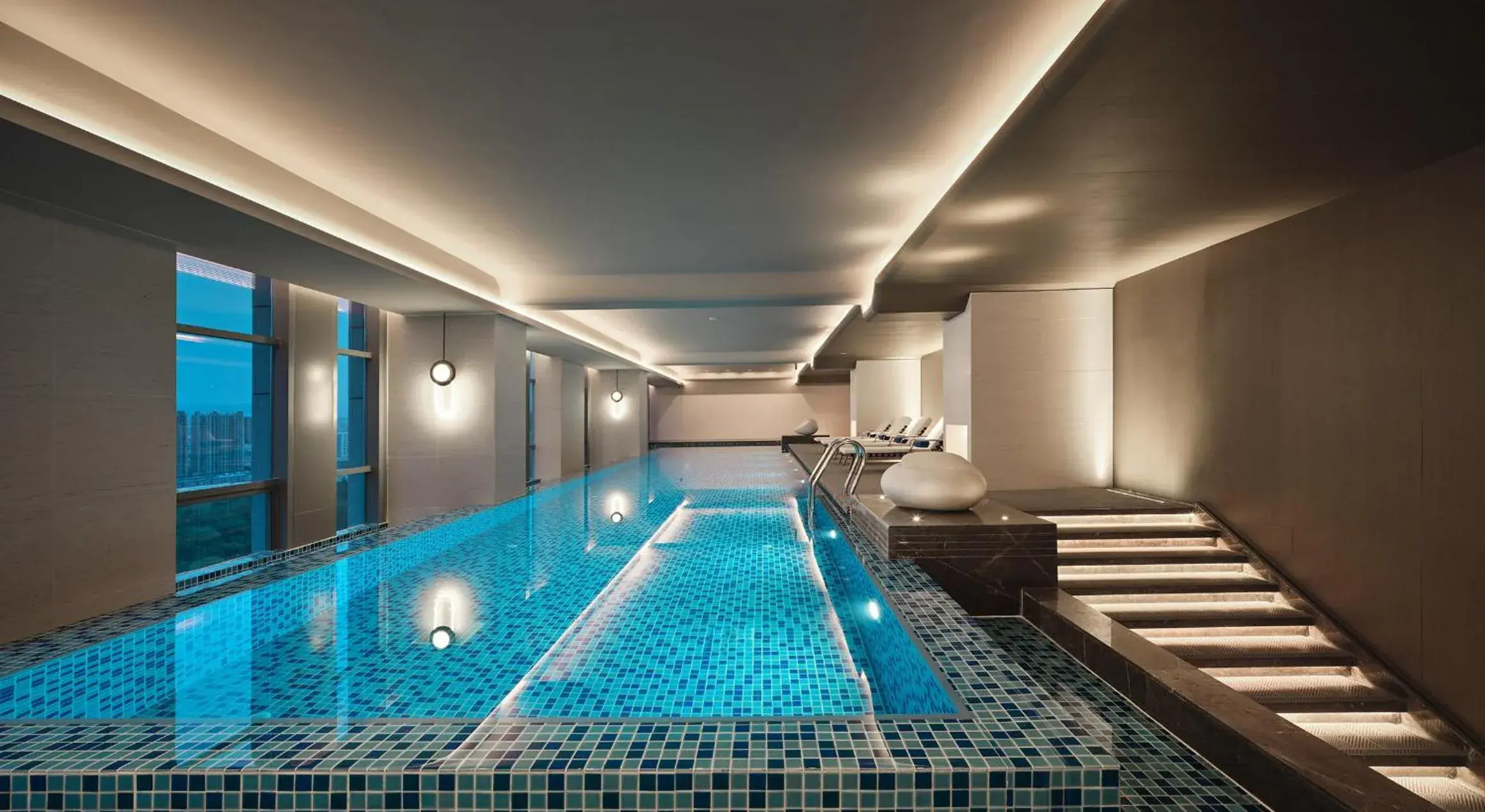 Swimming pool in Crowne Plaza Hohhot City Center Swimming pool in Crowne Plaza Hohhot City Center