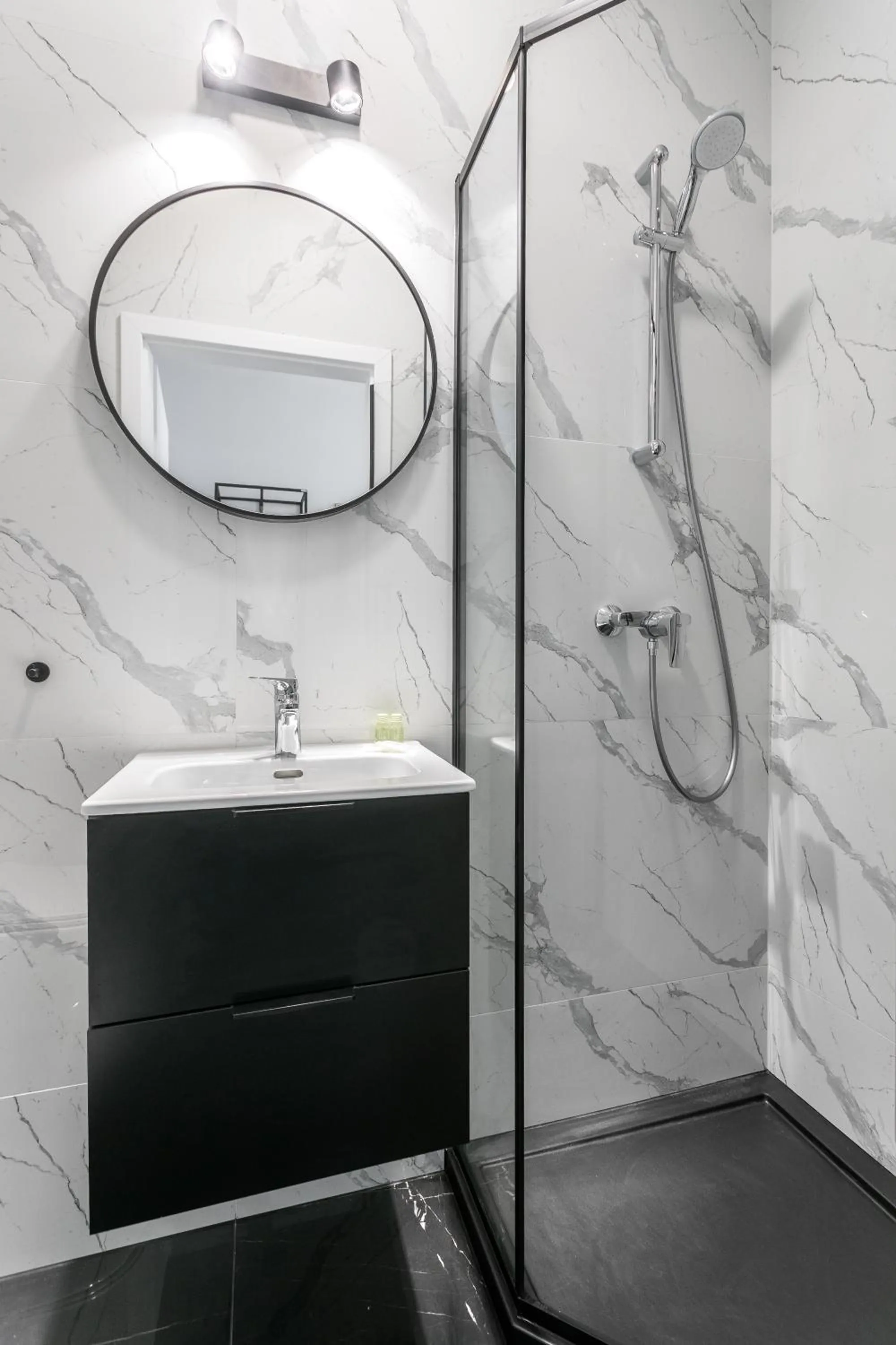 Bathroom in Old Town Residence - Premium Aparthotel