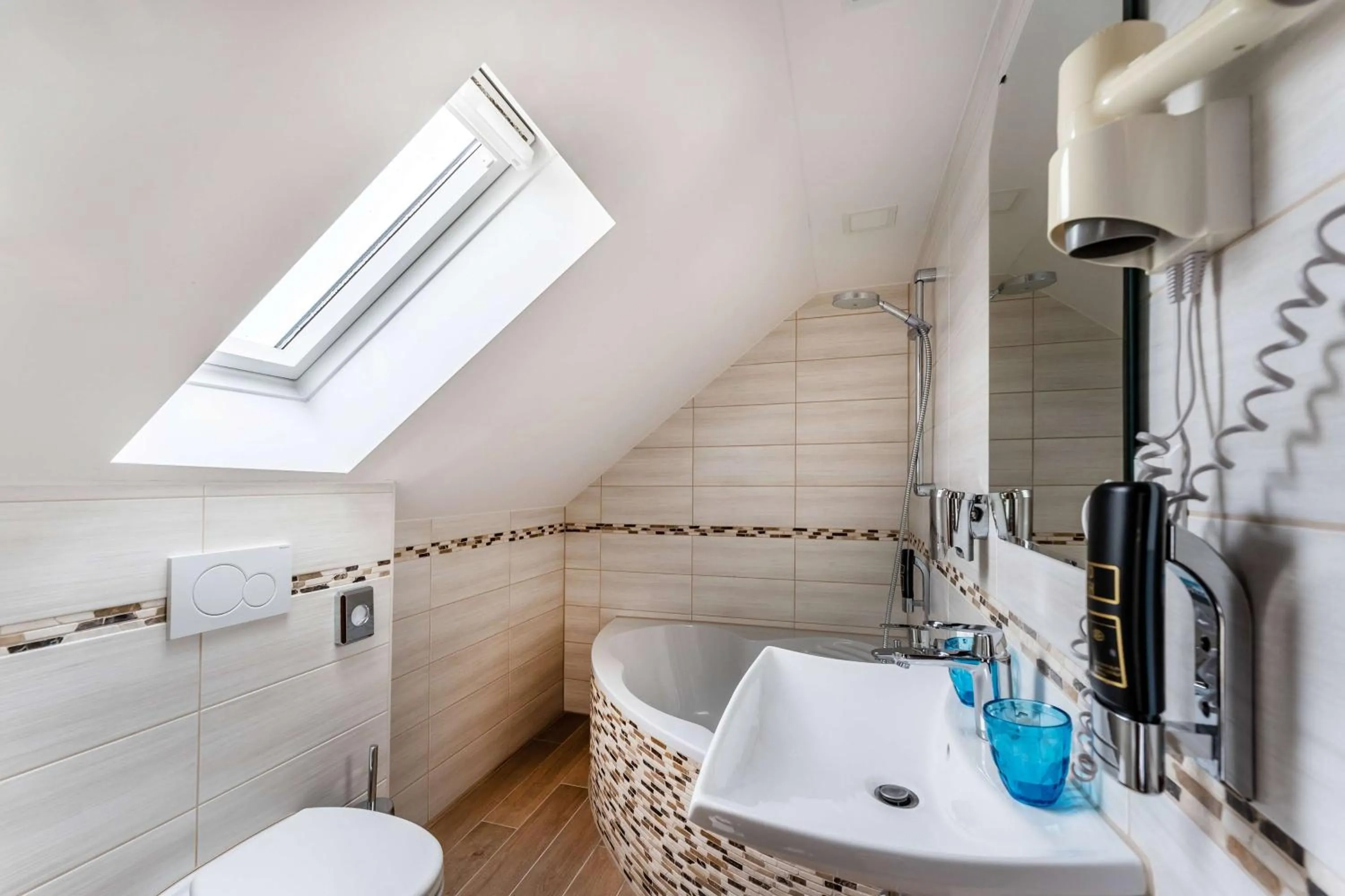 Photo of the whole room in Stadthotel Reutlingen