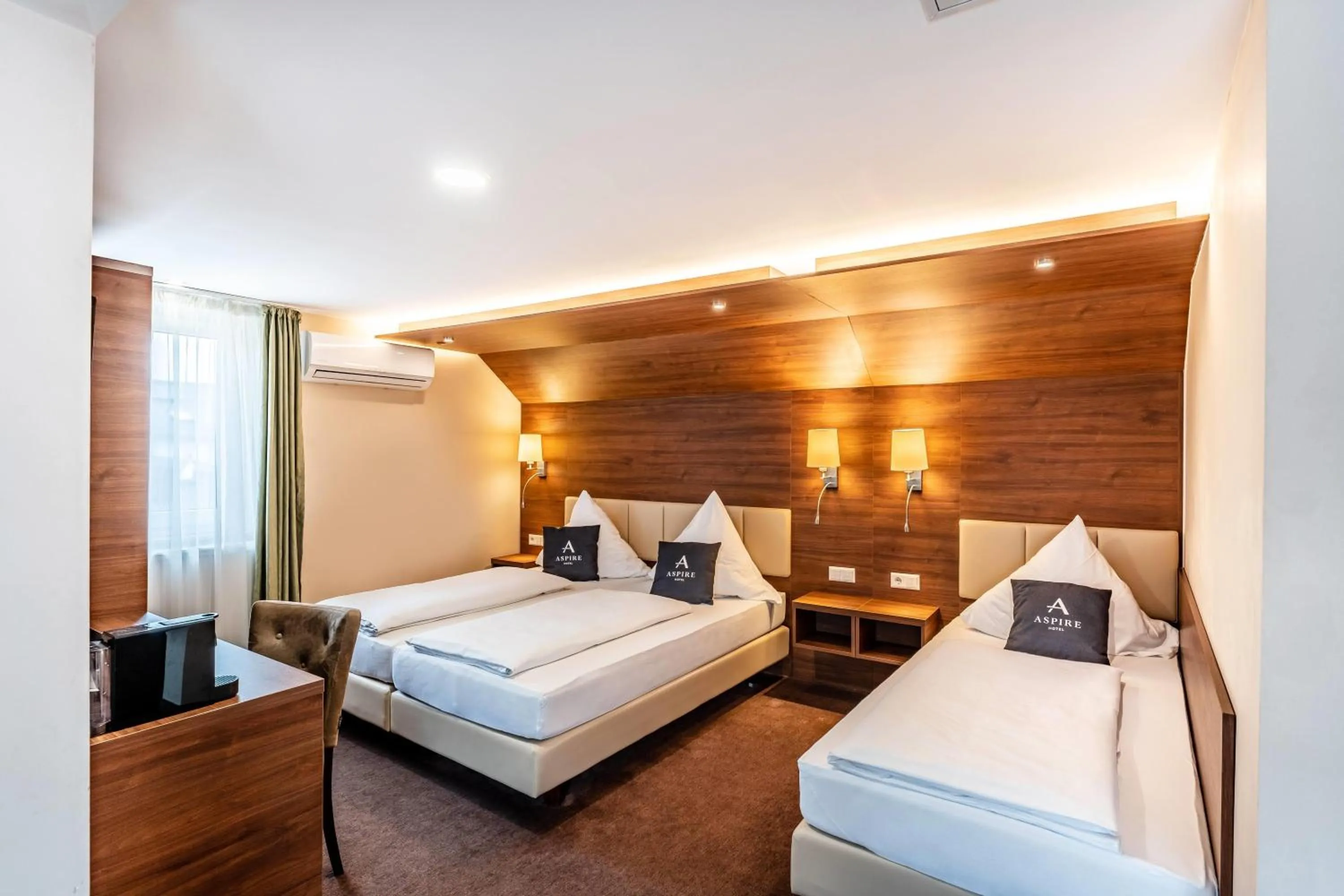 Photo of the whole room, Bed in Aspire Castillo Reutlingen, Trademark Collection by Wyndham