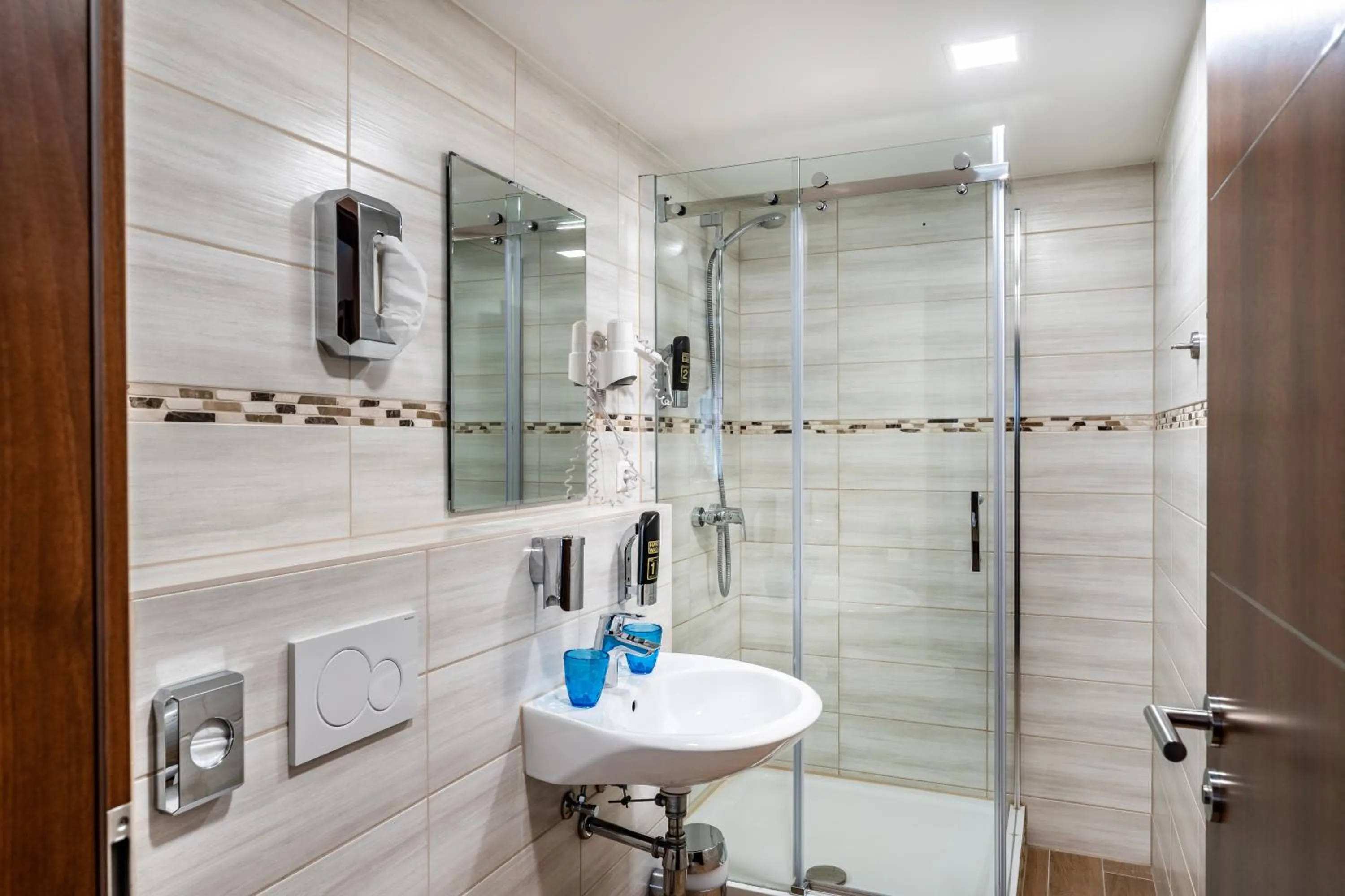 Shower in Stadthotel Reutlingen