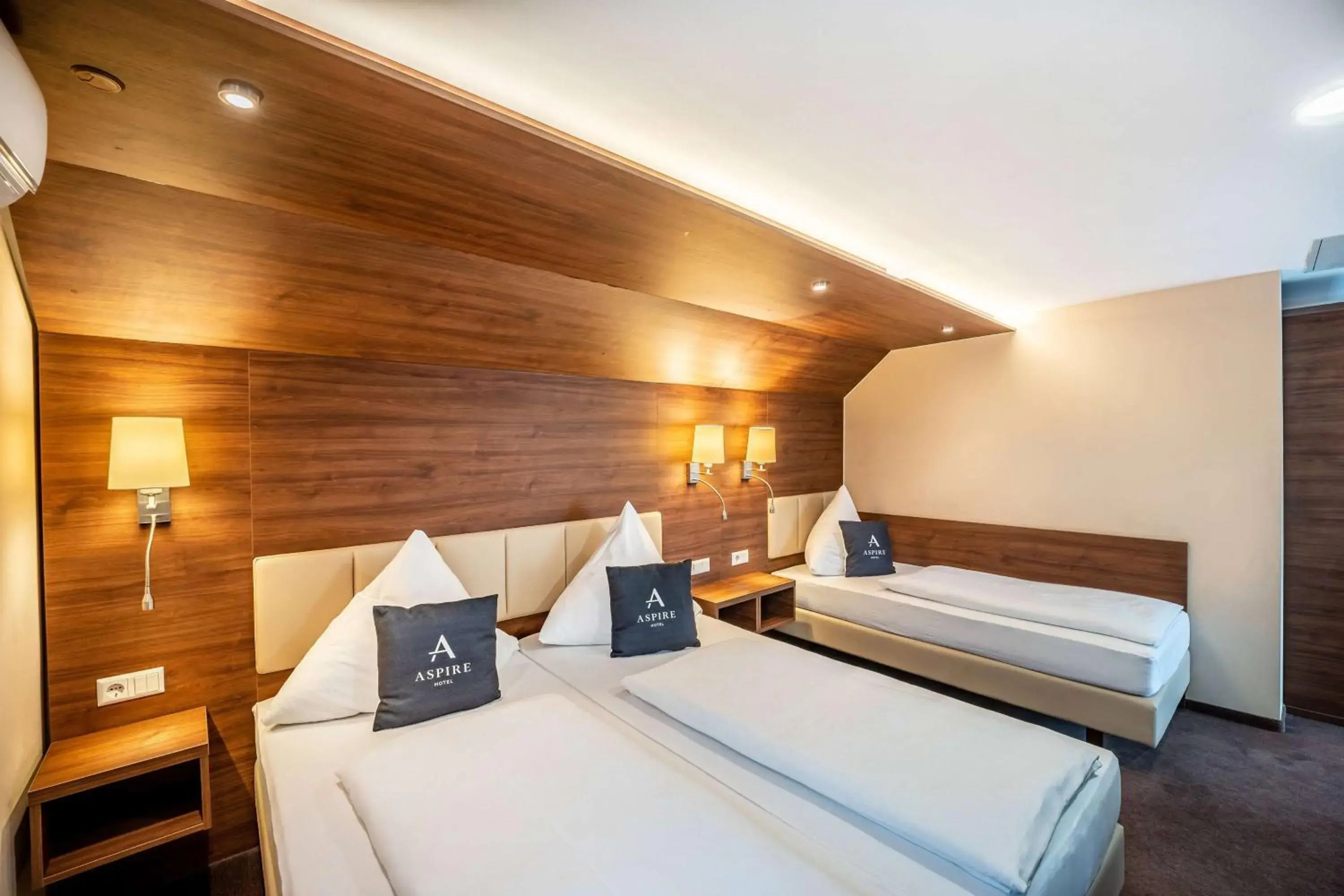 Bed in Aspire Castillo Reutlingen, Trademark Collection by Wyndham Bed in Aspire Castillo Reutlingen, Trademark Collection by Wyndham