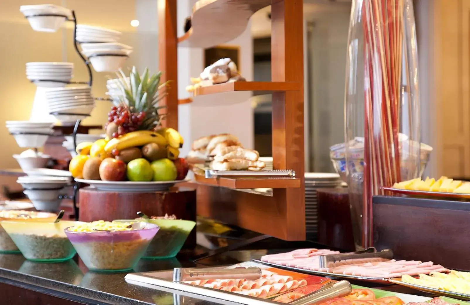 Food and drinks in Savoy Hotel Food and drinks in Savoy Hotel