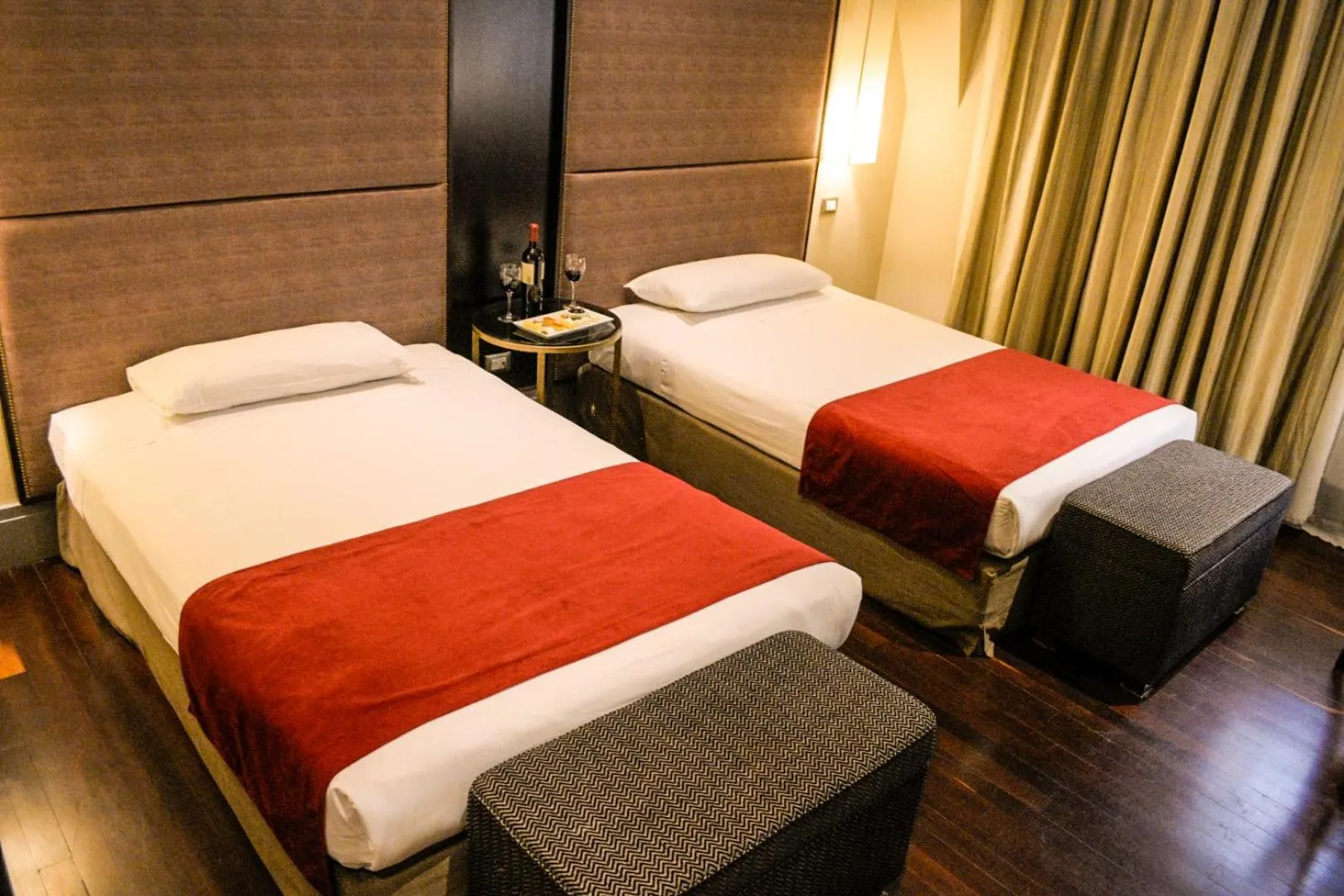 Bedroom, Bed in Savoy Hotel