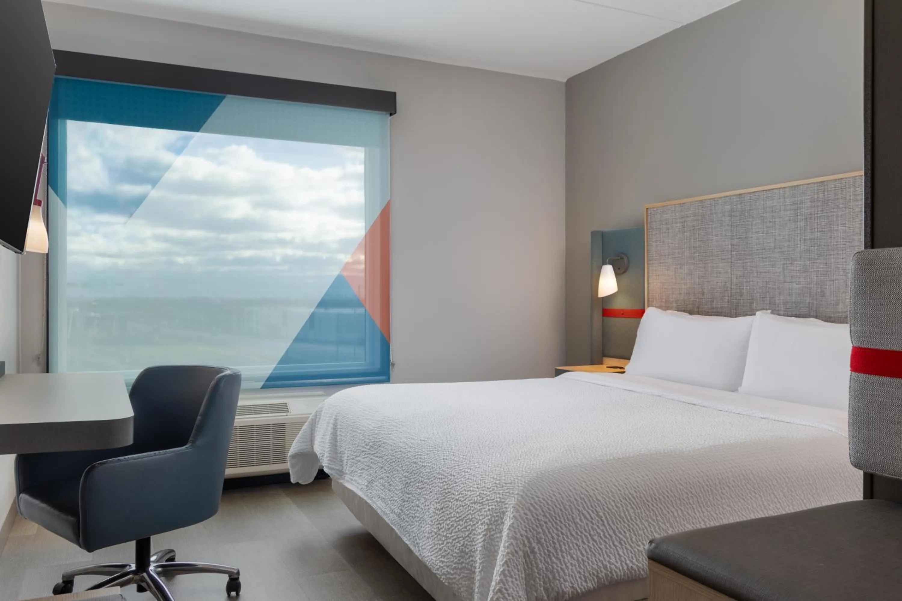 Bed in avid Hotel - Toronto - Vaughan Southwest by IHG