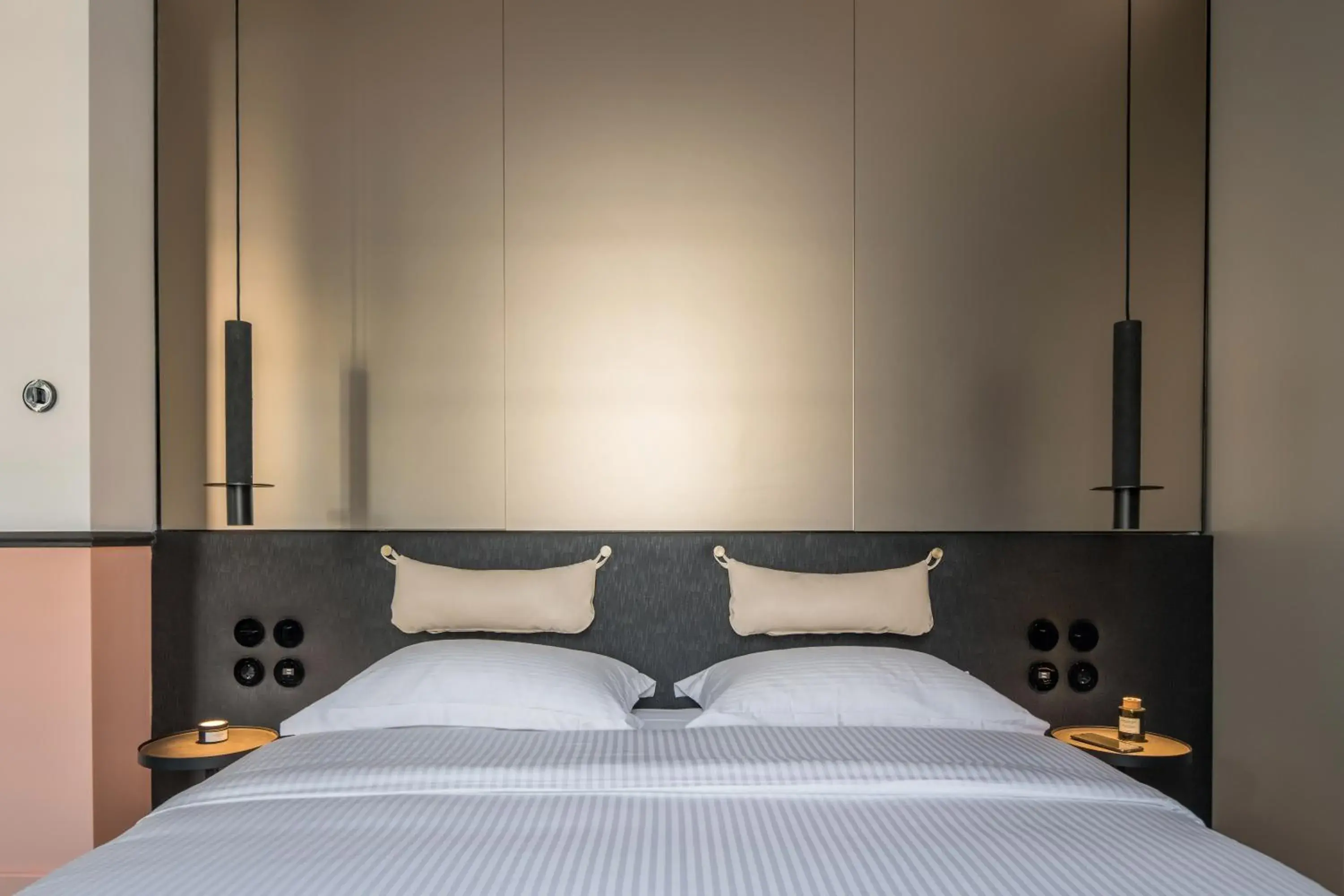 Bed in 72 AD Suites Bed in 72 AD Suites