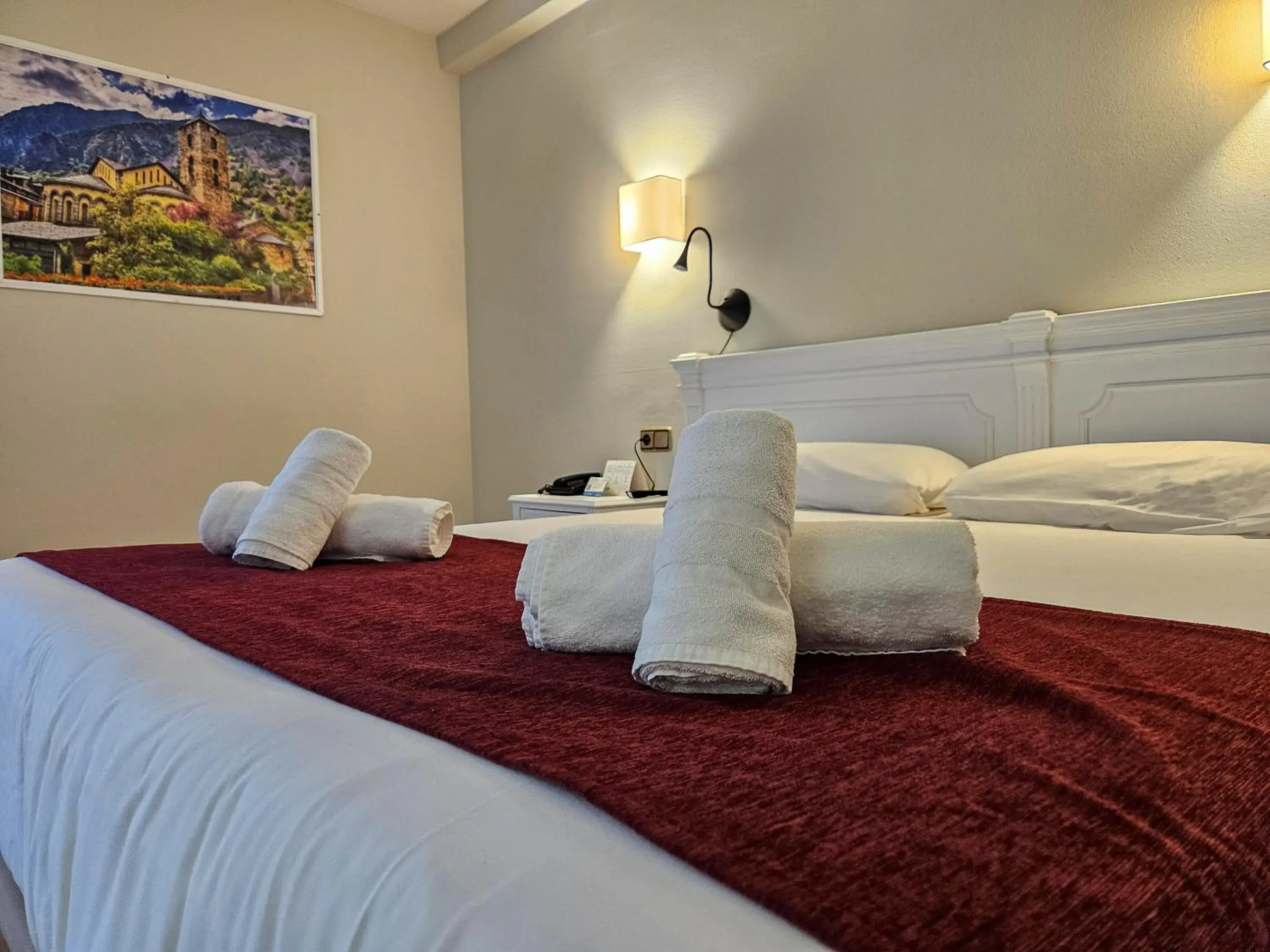 Bedroom, Bed in Hotel Pere D'Urg 3000 Bedroom, Bed in Hotel Pere D'Urg 3000