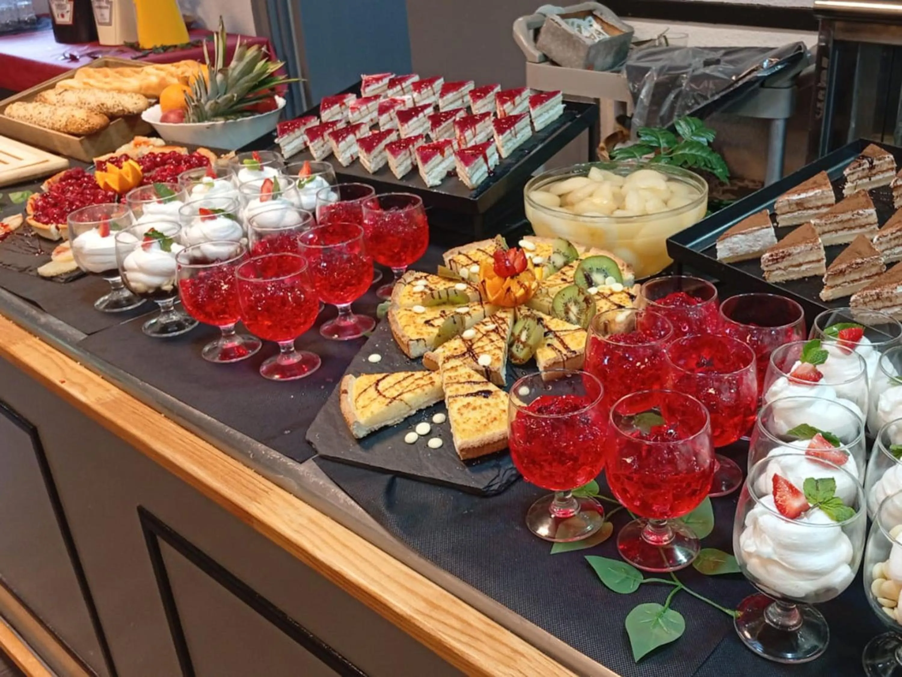 Restaurant/places to eat in Hotel Pere D'Urg 3000