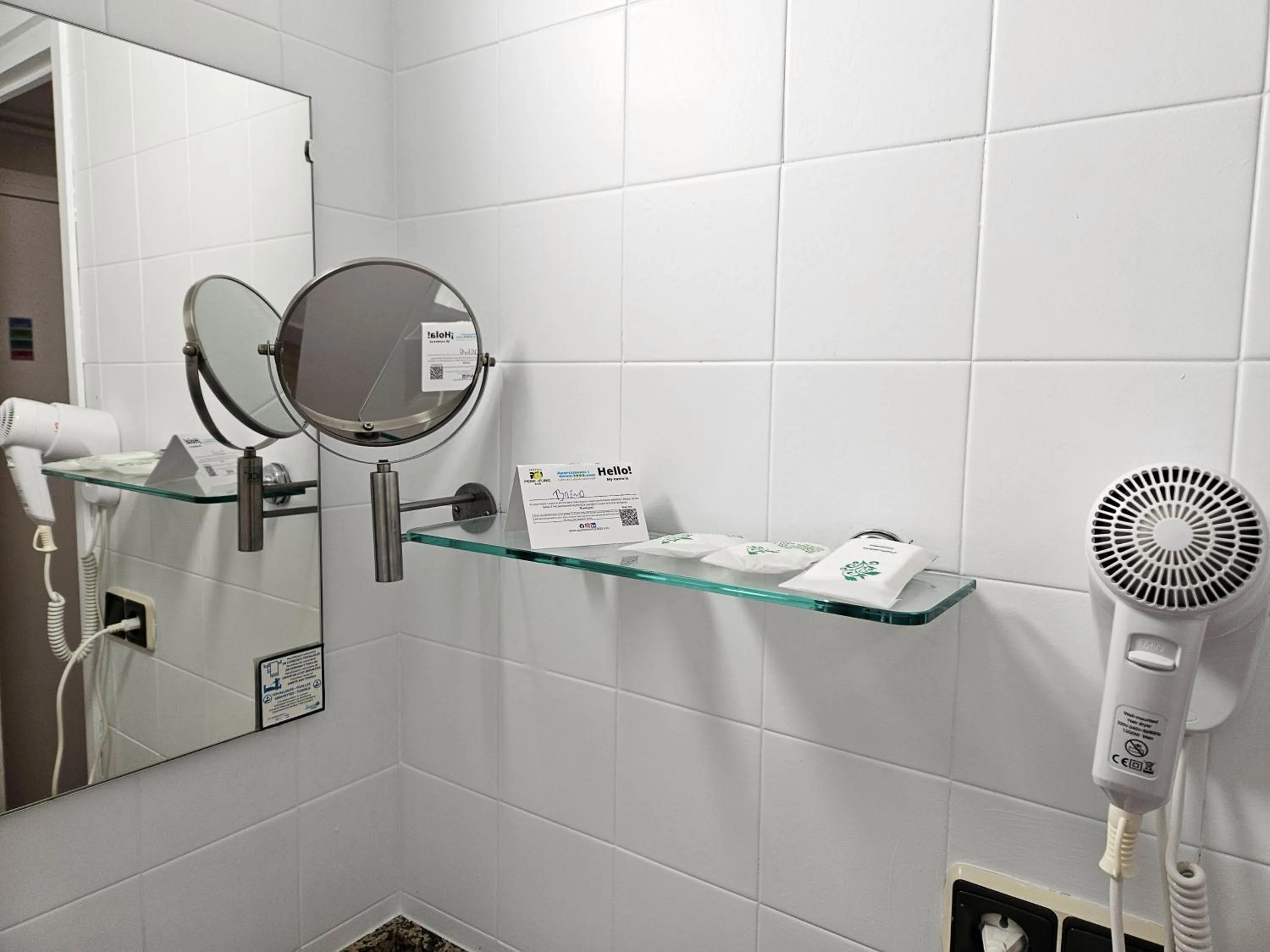 Bathroom in Hotel Pere D'Urg 3000