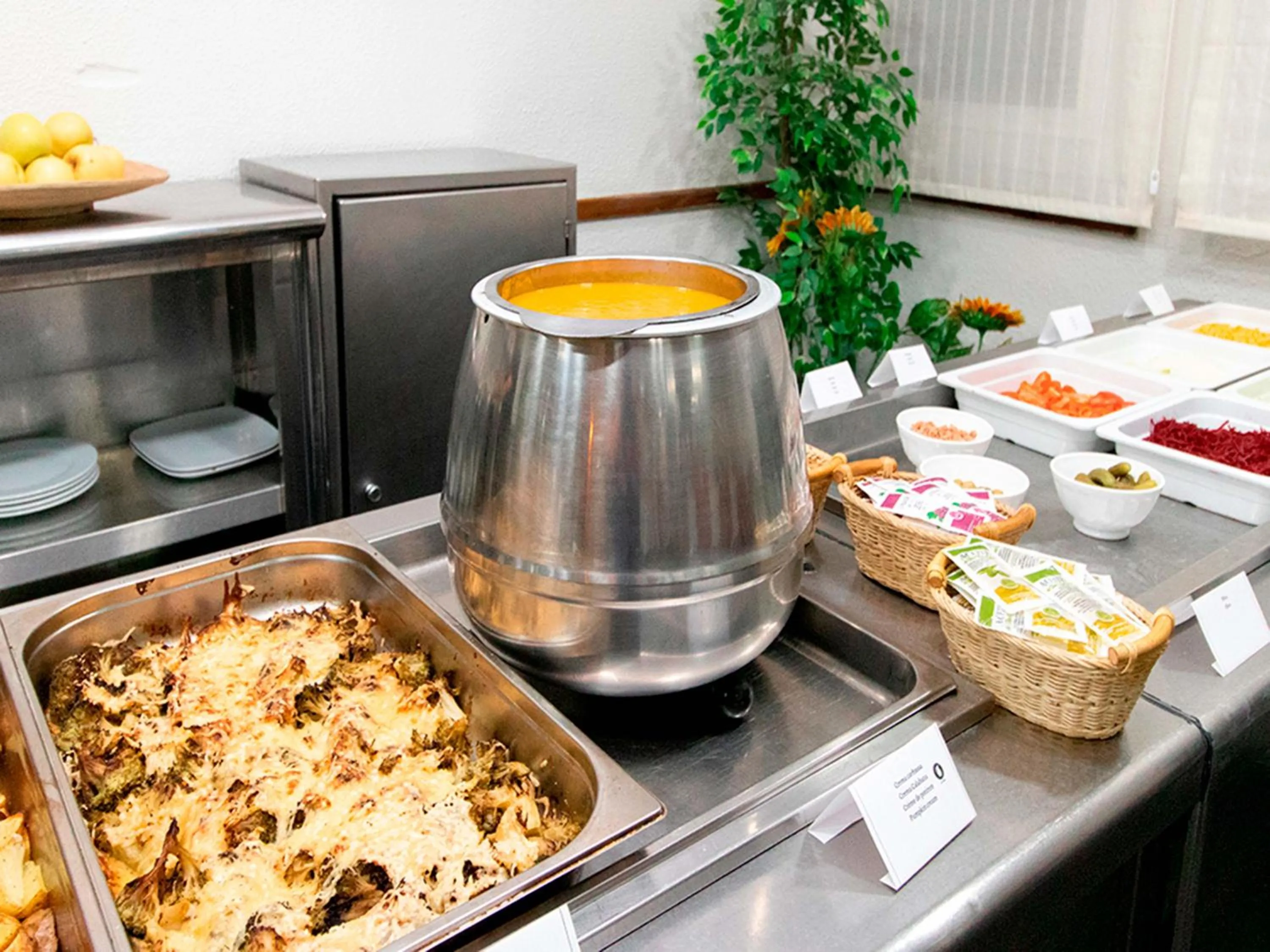 Restaurant/places to eat in Hotel Pere D'Urg 3000