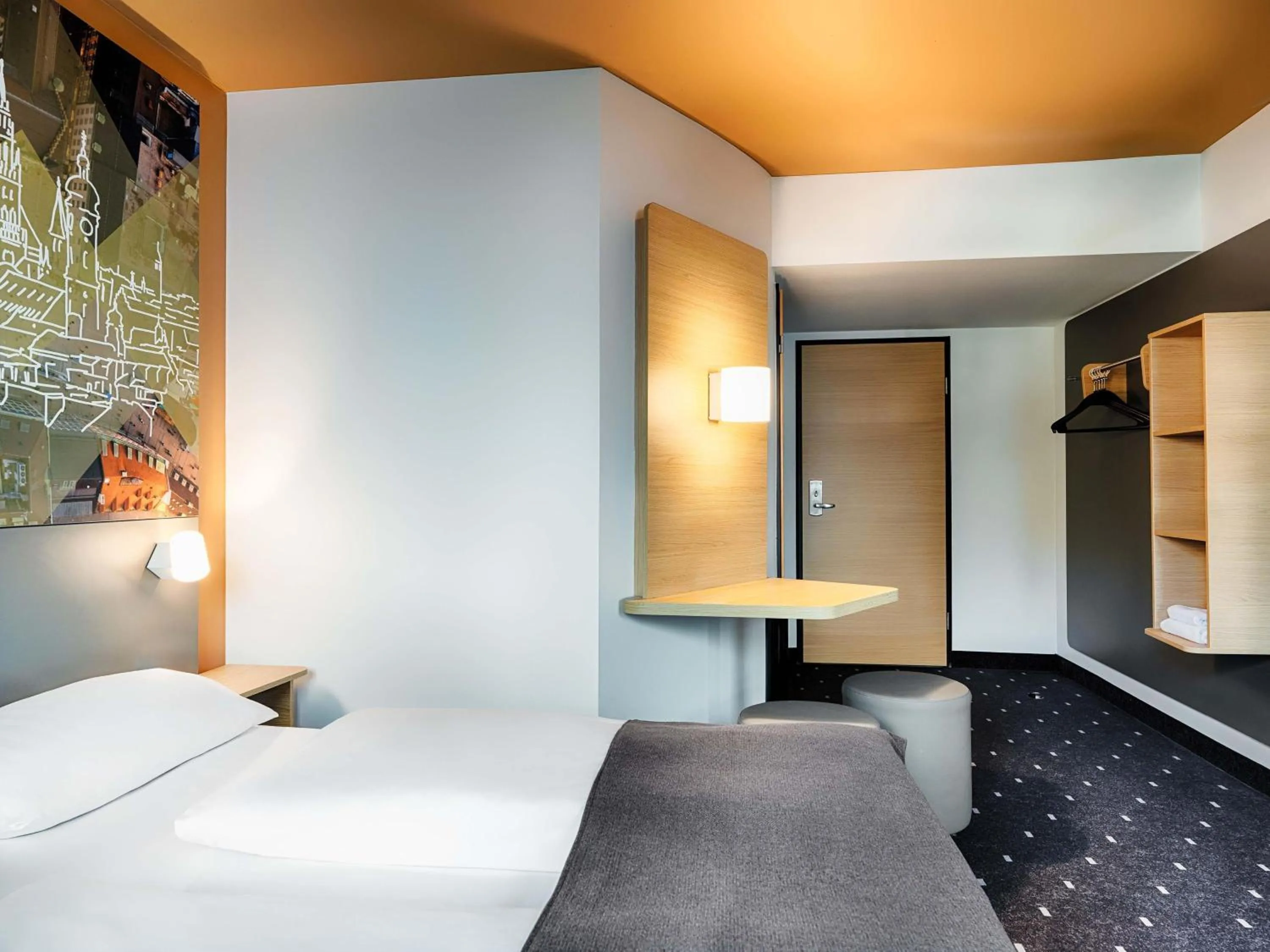 Bed in B&B Hotel München-Hbf