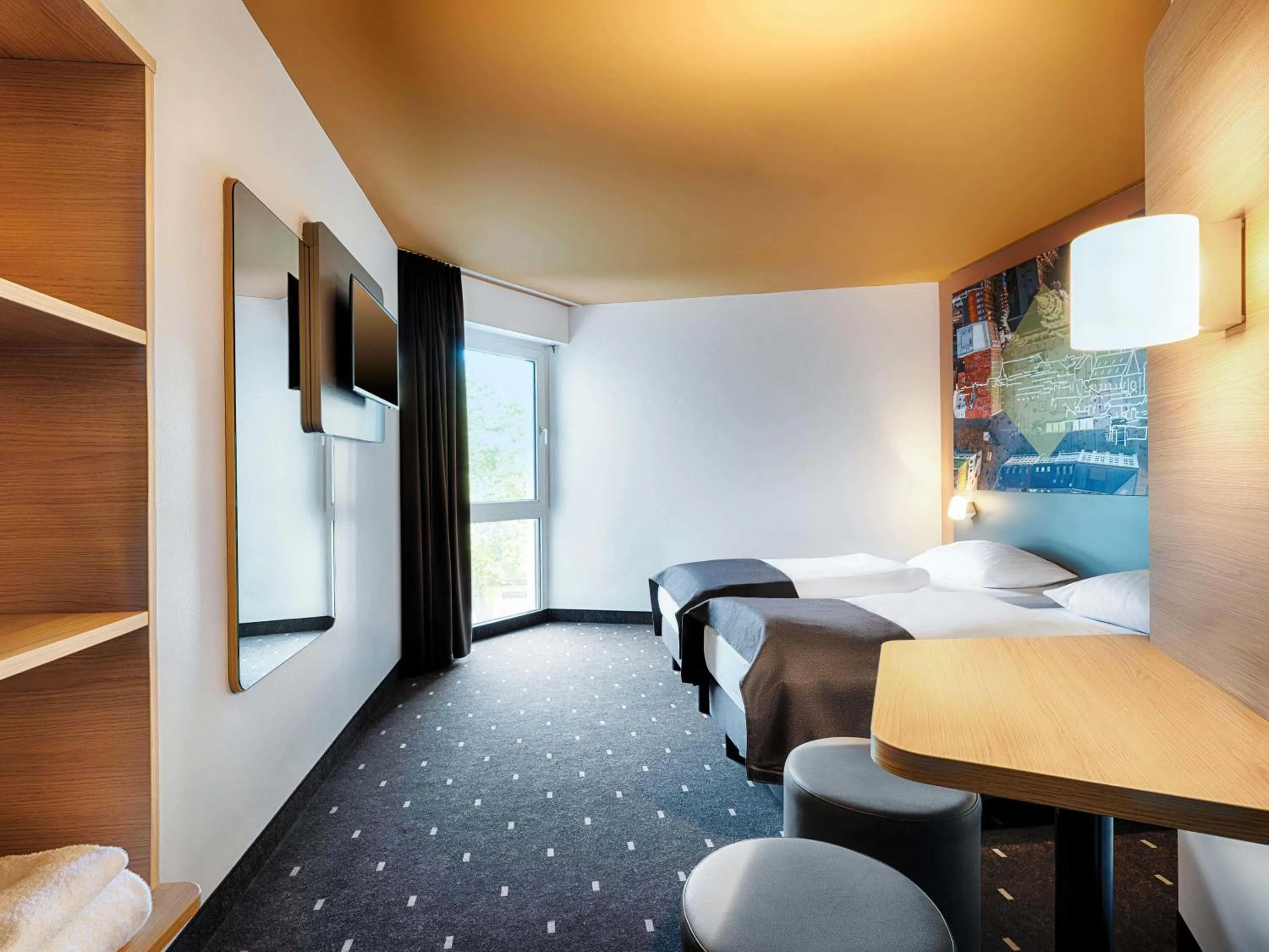 Bed in B&B Hotel München-Hbf