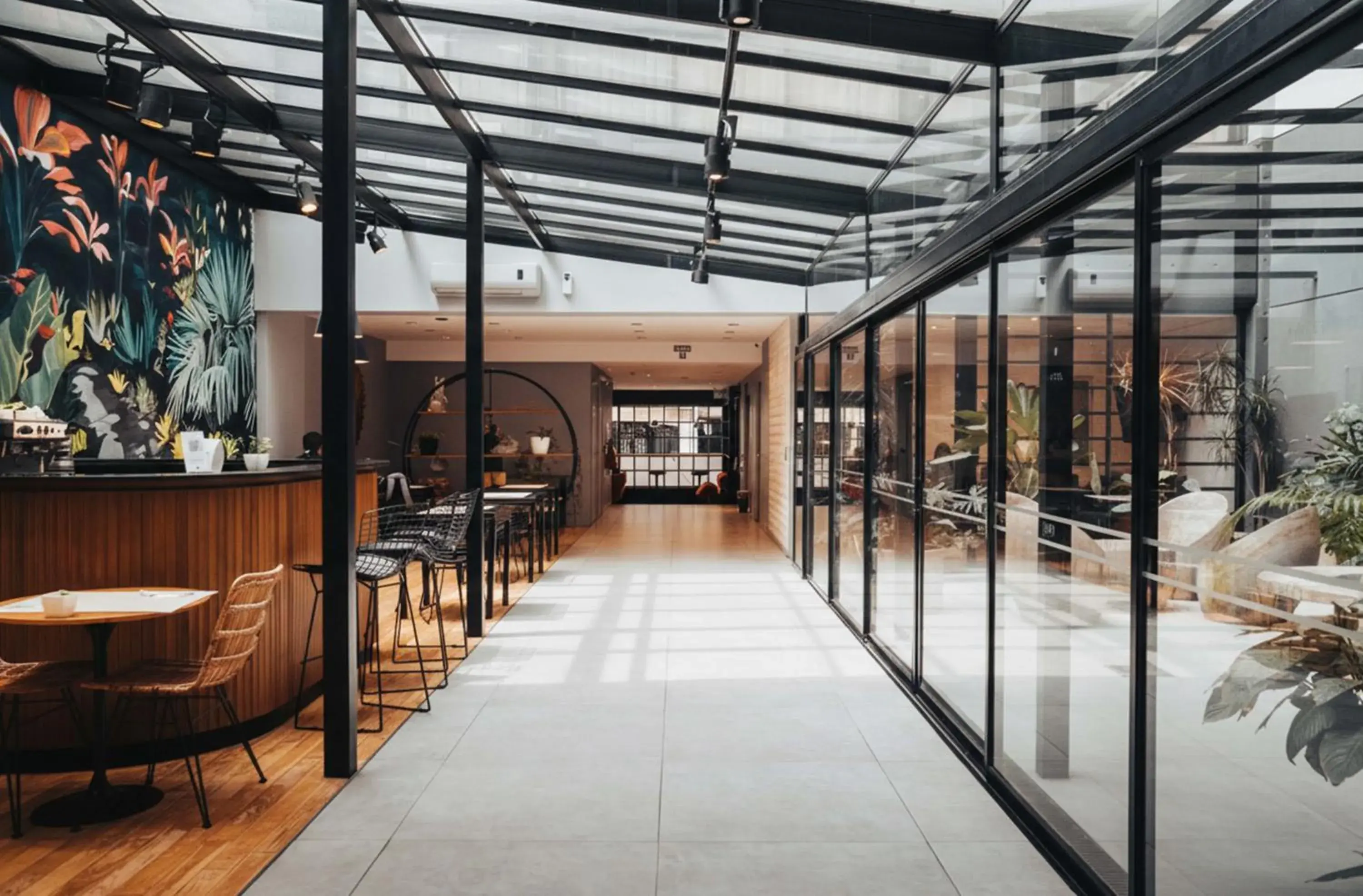 Restaurant/places to eat in Deco Collection Restaurant/places to eat in Deco Collection