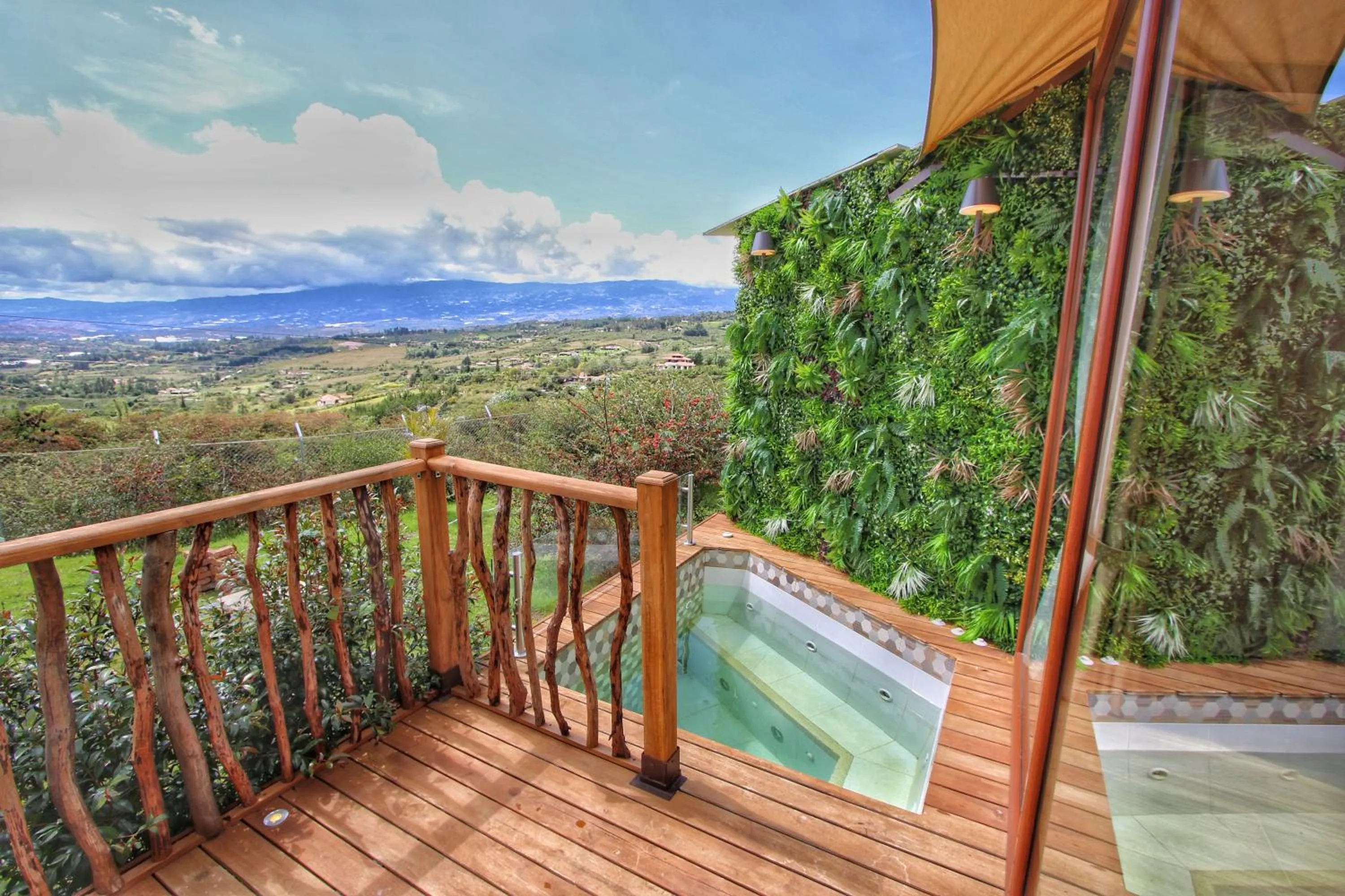 Hot Tub in GENKI LUXURY GLAMPING