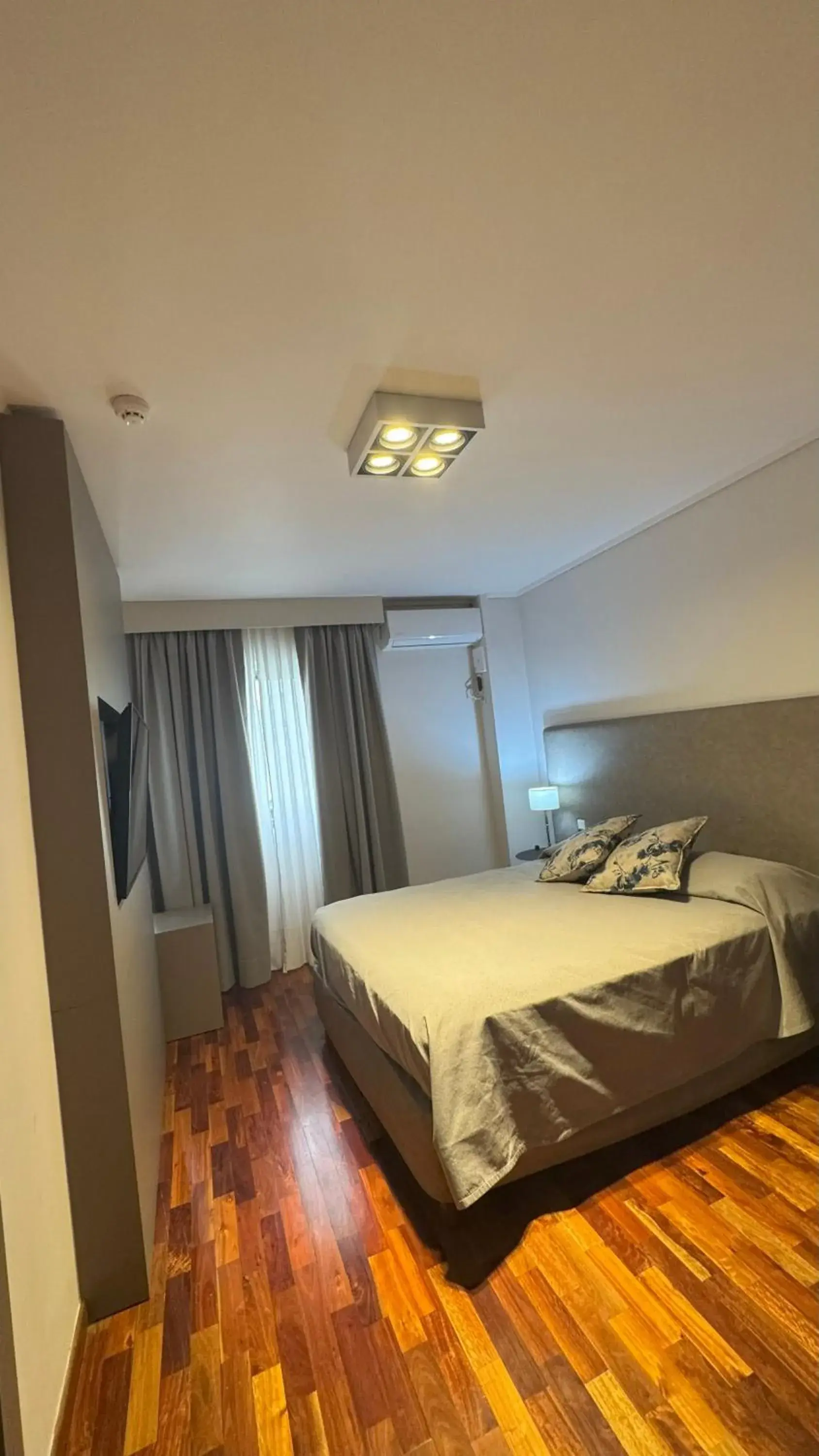 Photo of the whole room, Bed in Tritone Hotel Photo of the whole room, Bed in Tritone Hotel