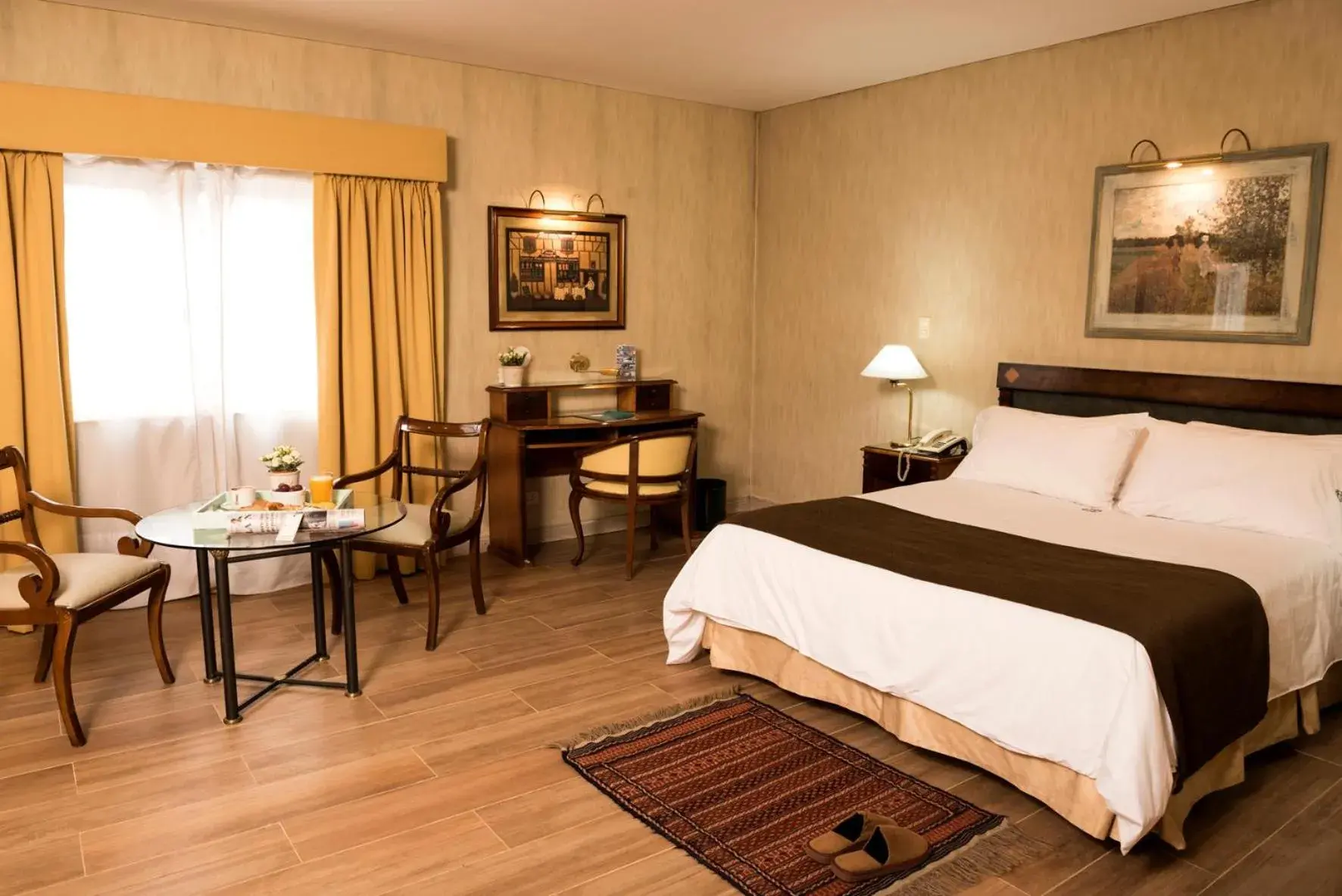 Bed in Mayflower Suites Bed in Mayflower Suites