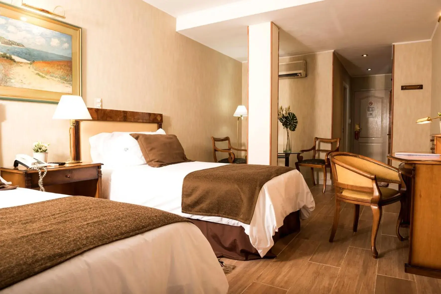 Bed in Mayflower Suites Bed in Mayflower Suites