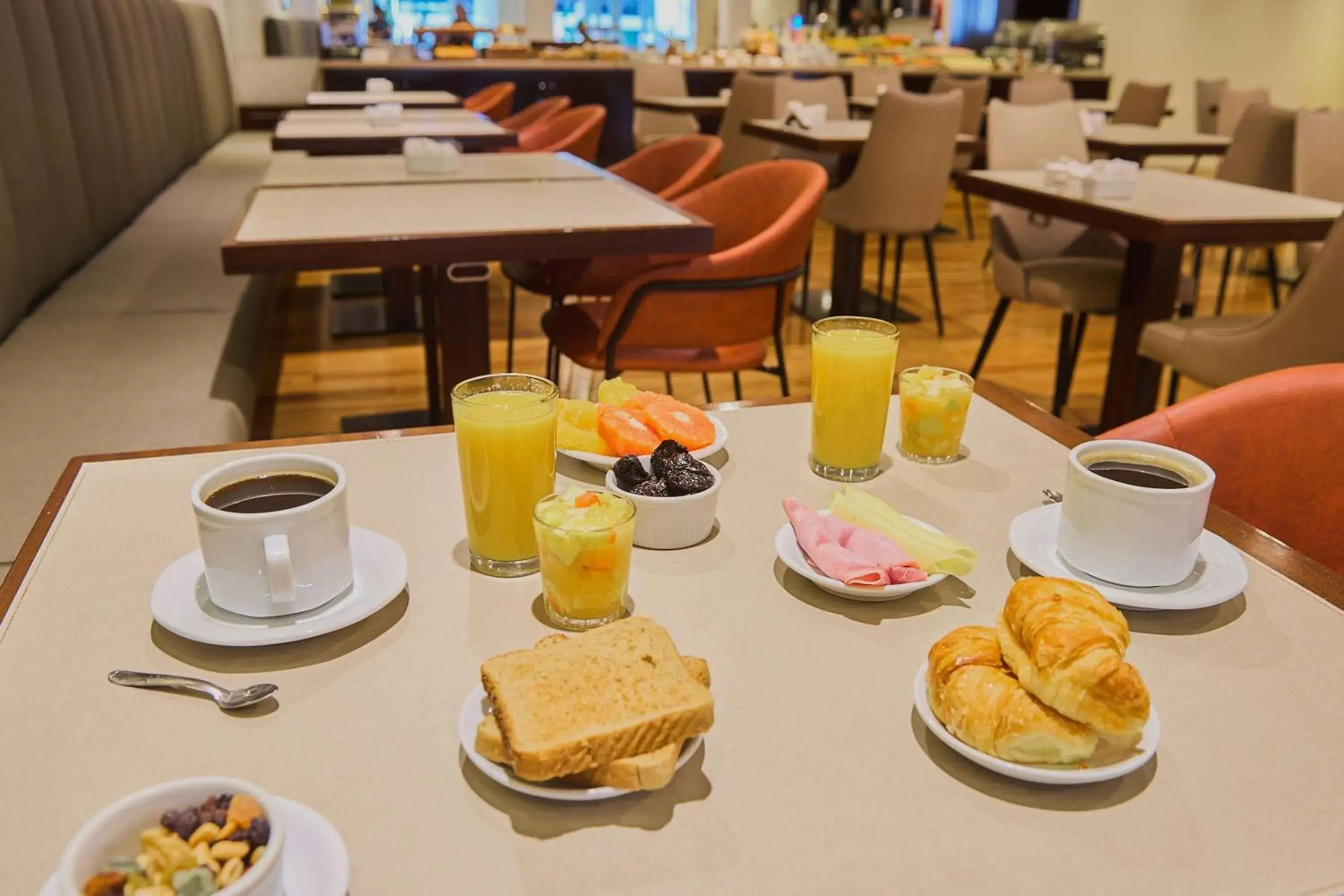 Restaurant/places to eat in Dazzler by Wyndham Buenos Aires San Martin Restaurant/places to eat in Dazzler by Wyndham Buenos Aires San Martin