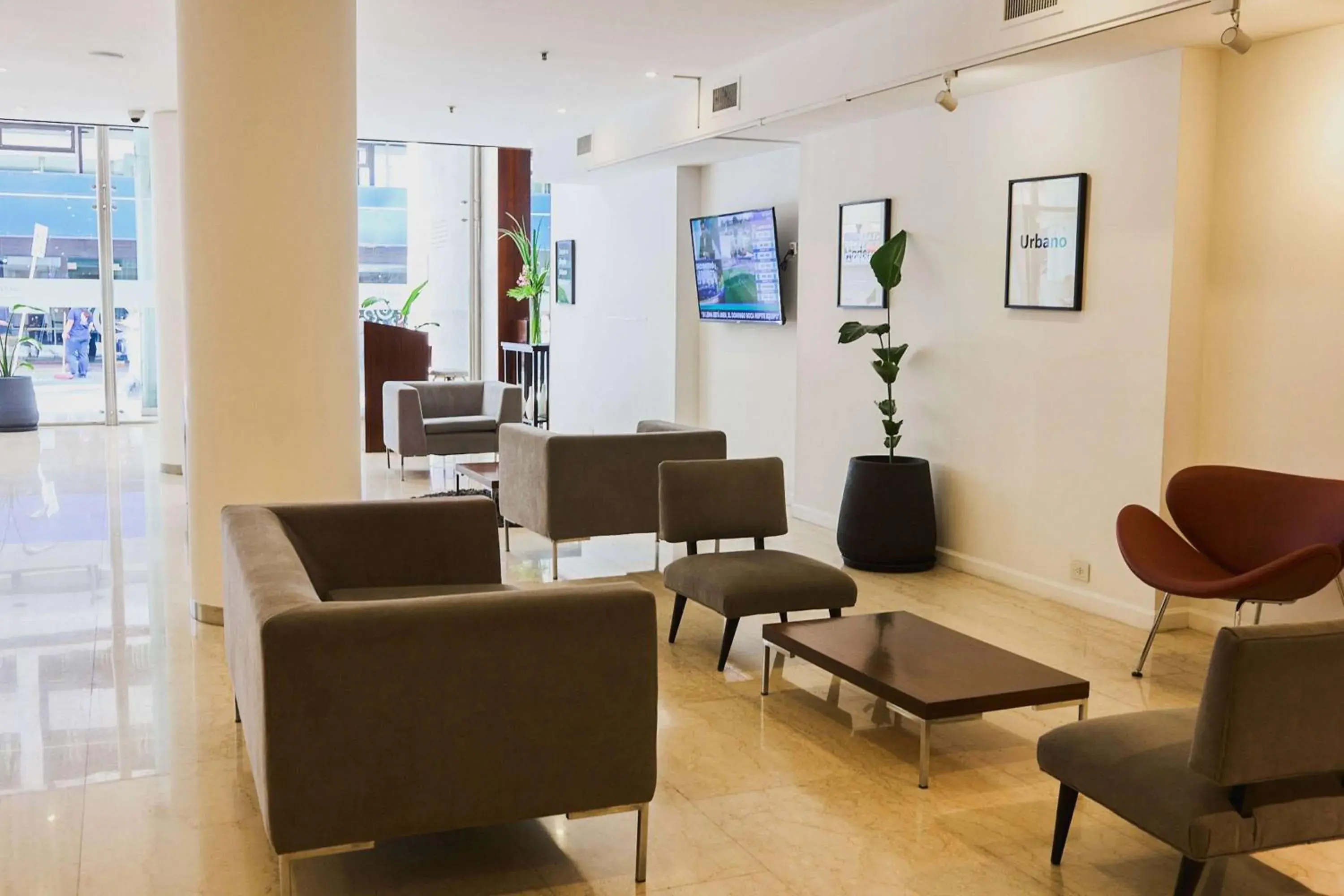 Living room in Dazzler by Wyndham Buenos Aires San Martin Living room in Dazzler by Wyndham Buenos Aires San Martin