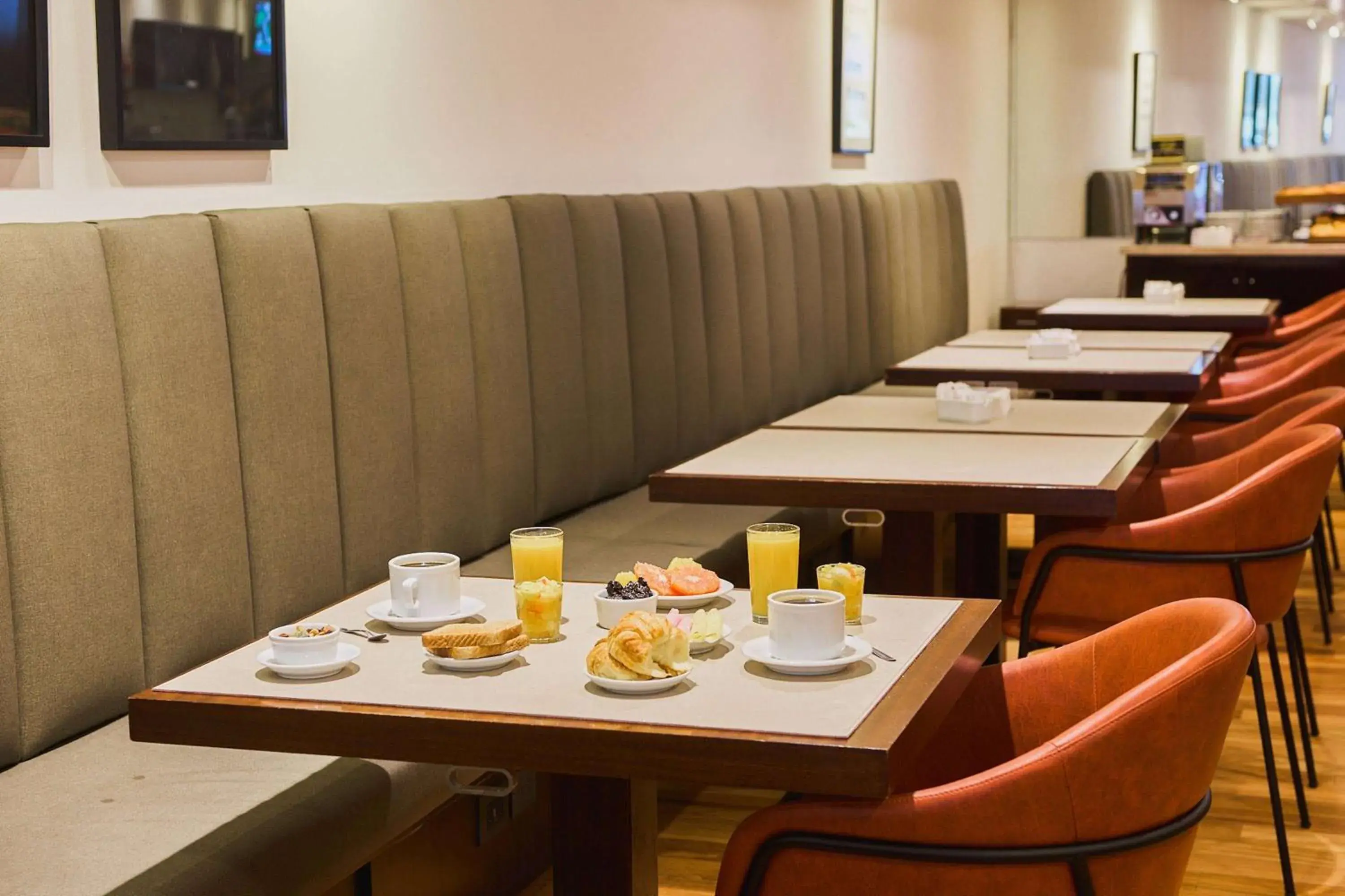 Restaurant/places to eat in Dazzler by Wyndham Buenos Aires San Martin Restaurant/places to eat in Dazzler by Wyndham Buenos Aires San Martin