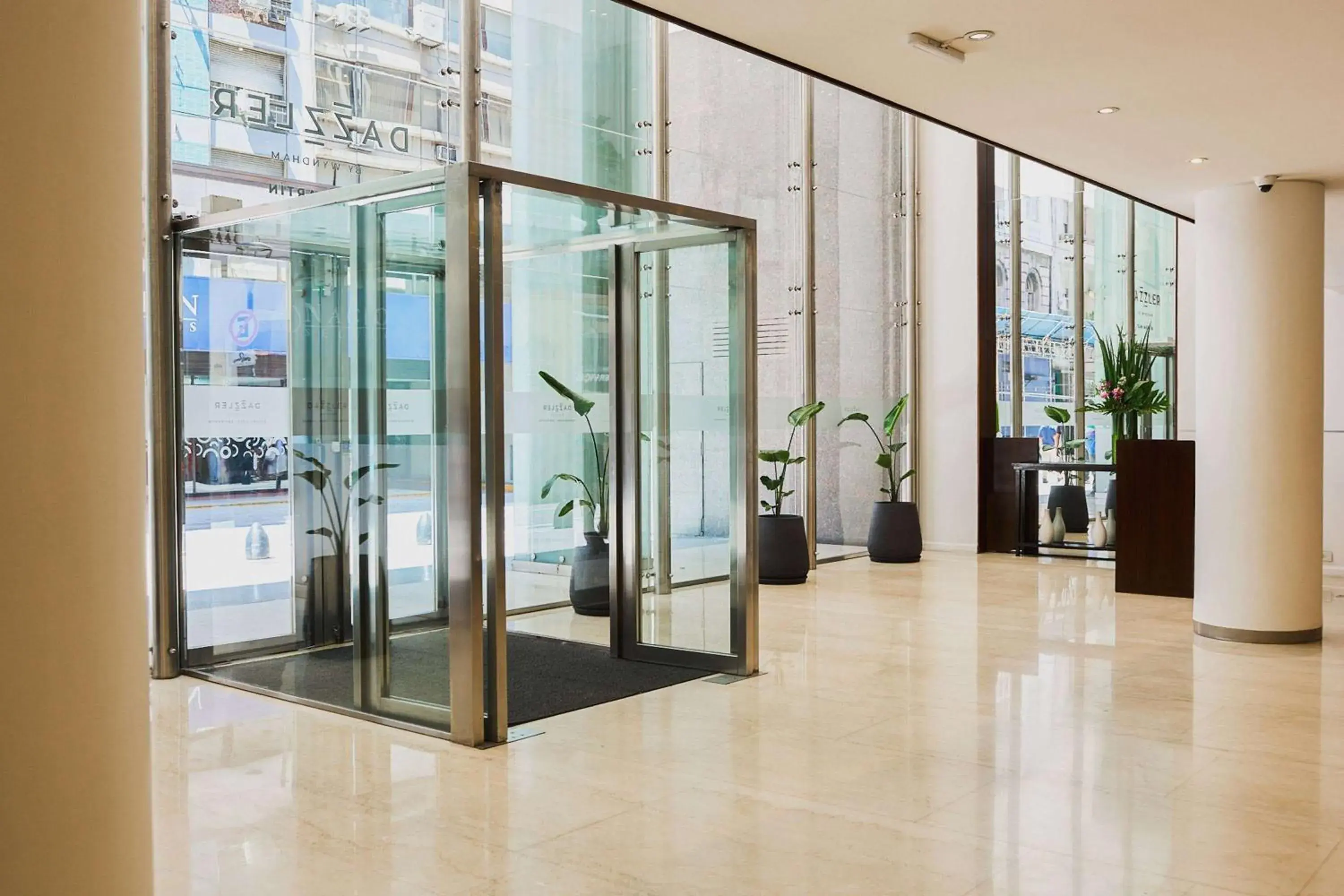 Lobby or reception in Dazzler by Wyndham Buenos Aires San Martin Lobby or reception in Dazzler by Wyndham Buenos Aires San Martin