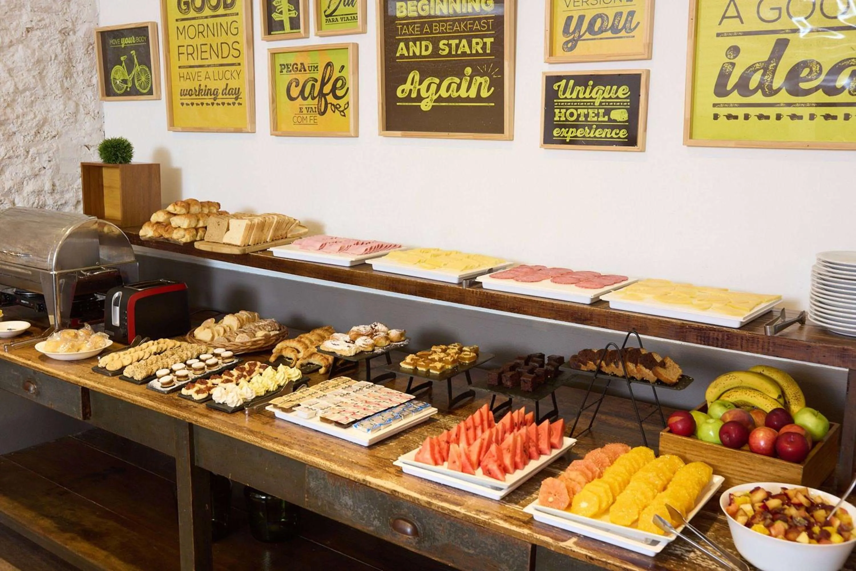 Restaurant/places to eat in Esplendor by Wyndham Buenos Aires