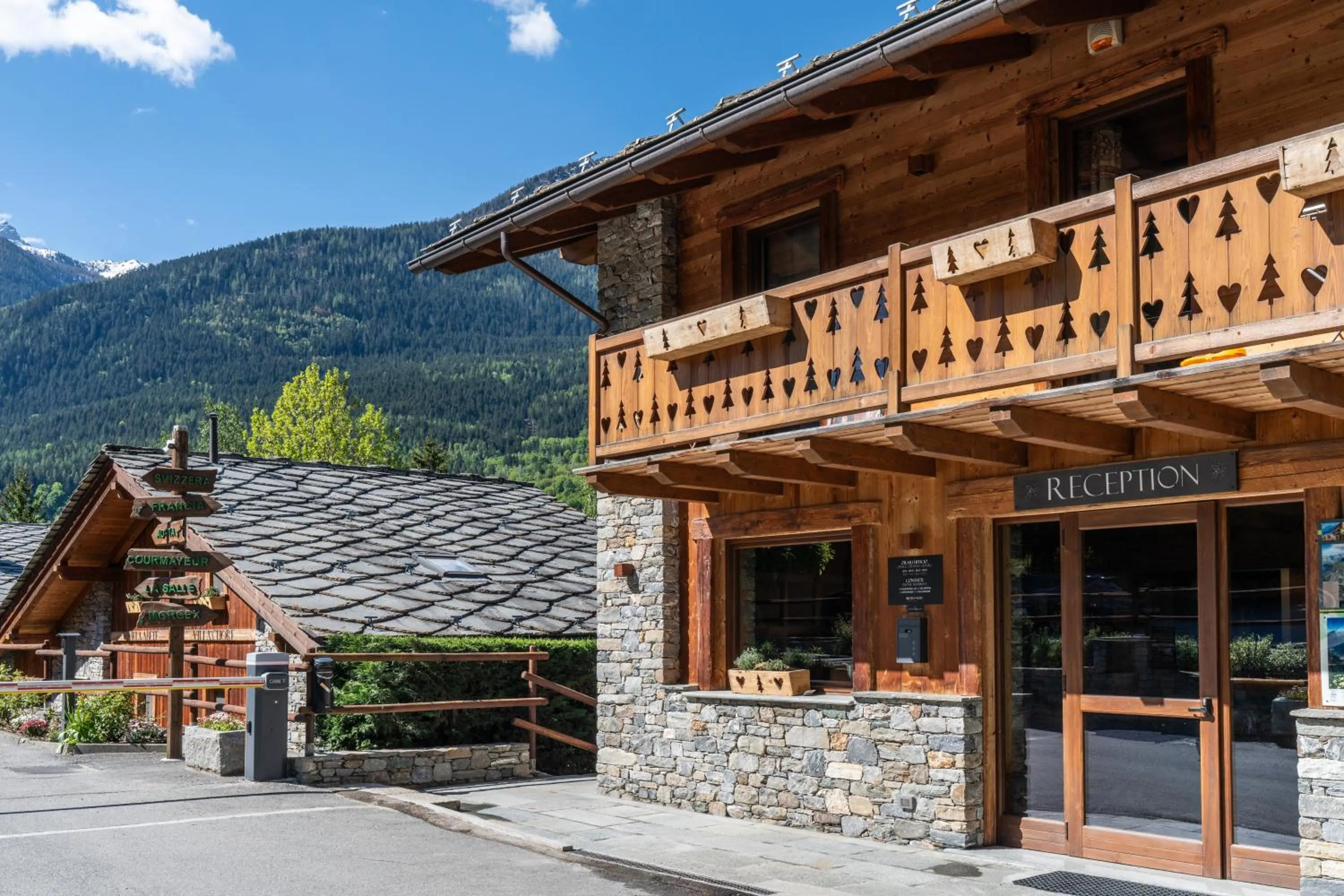 Natural landscape in Bijoux Des Alpes - Mont Blanc Village