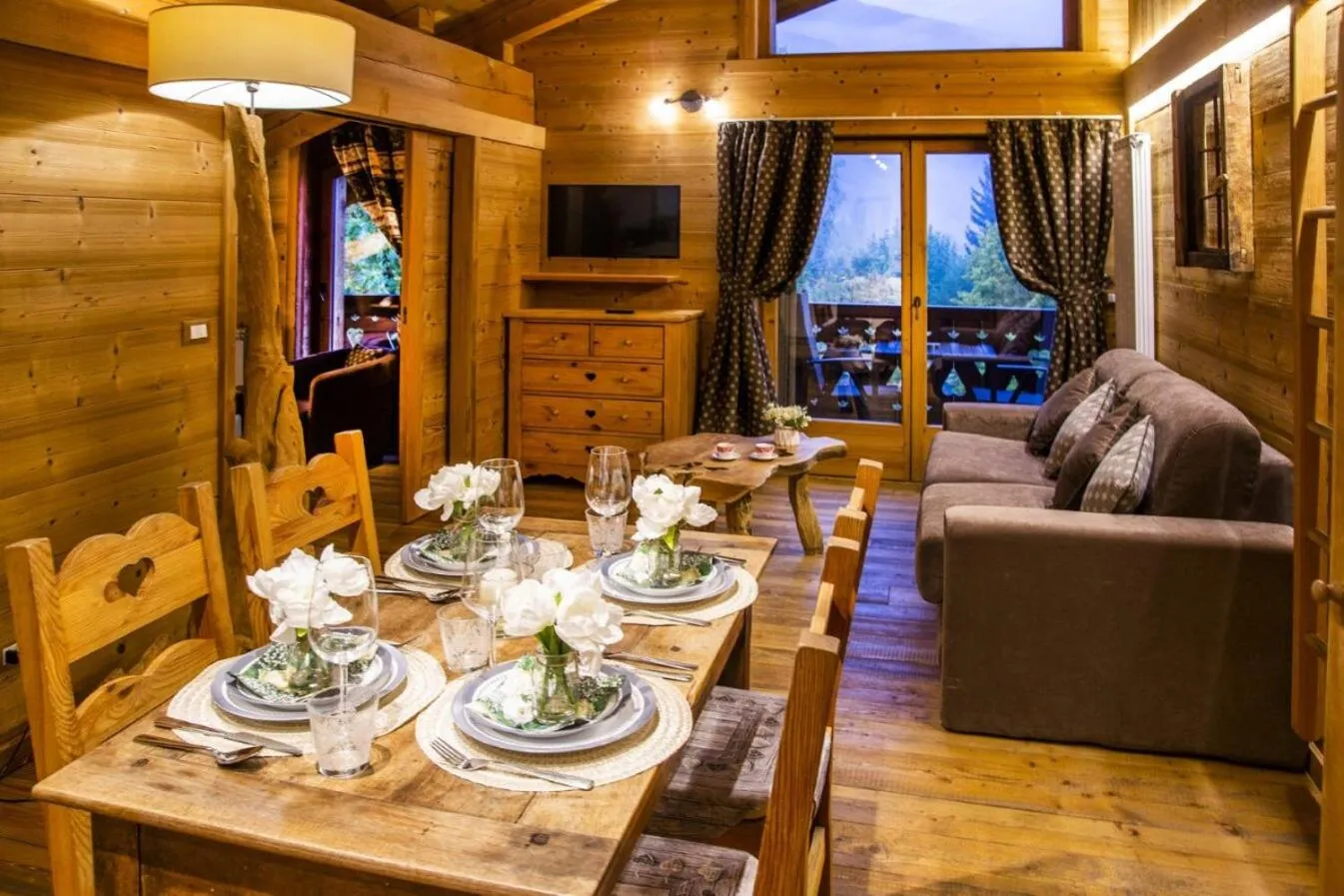 Dining area in Bijoux Des Alpes - Mont Blanc Village