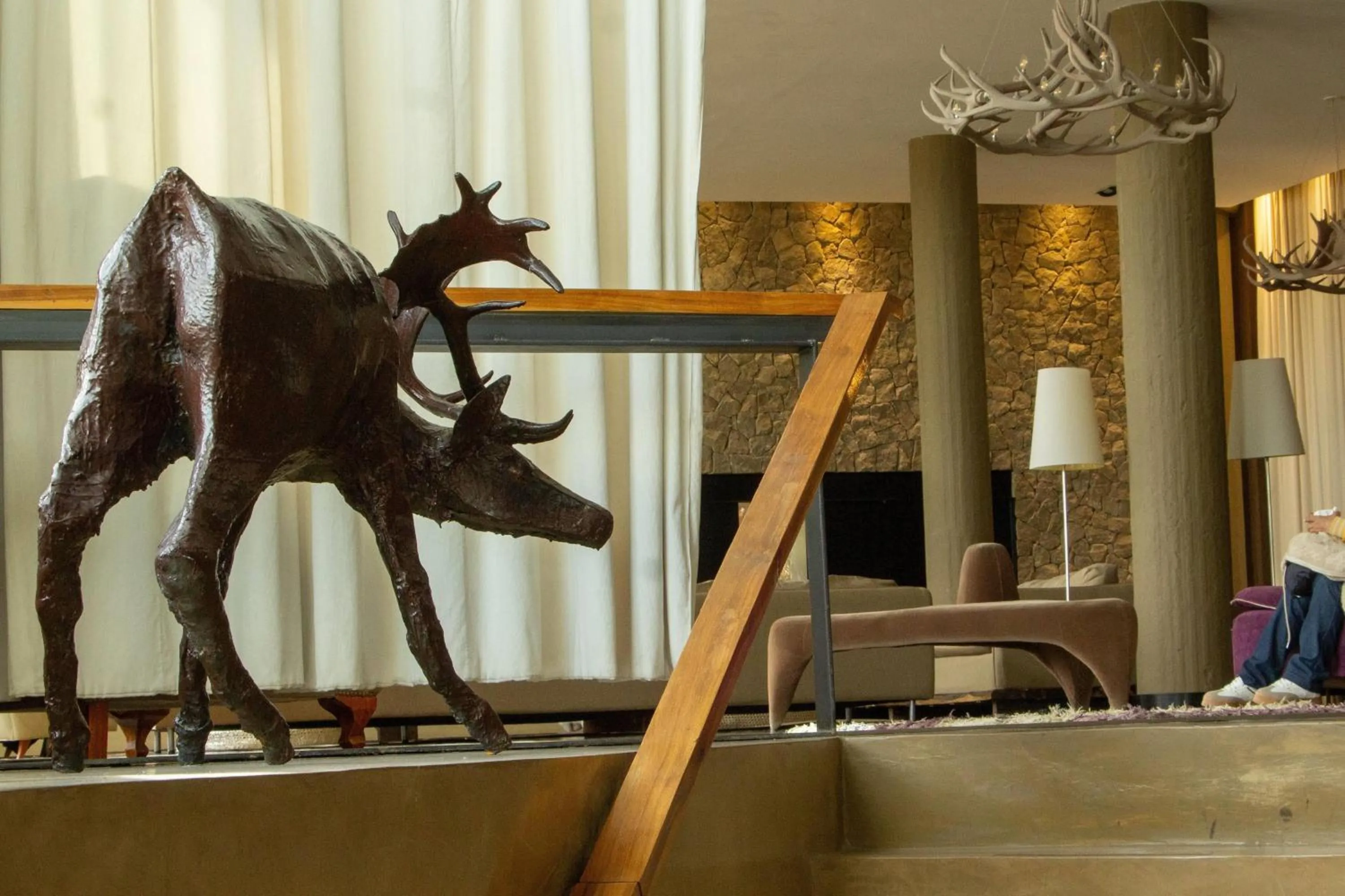 Lounge or bar in Esplendor by Wyndham El Calafate