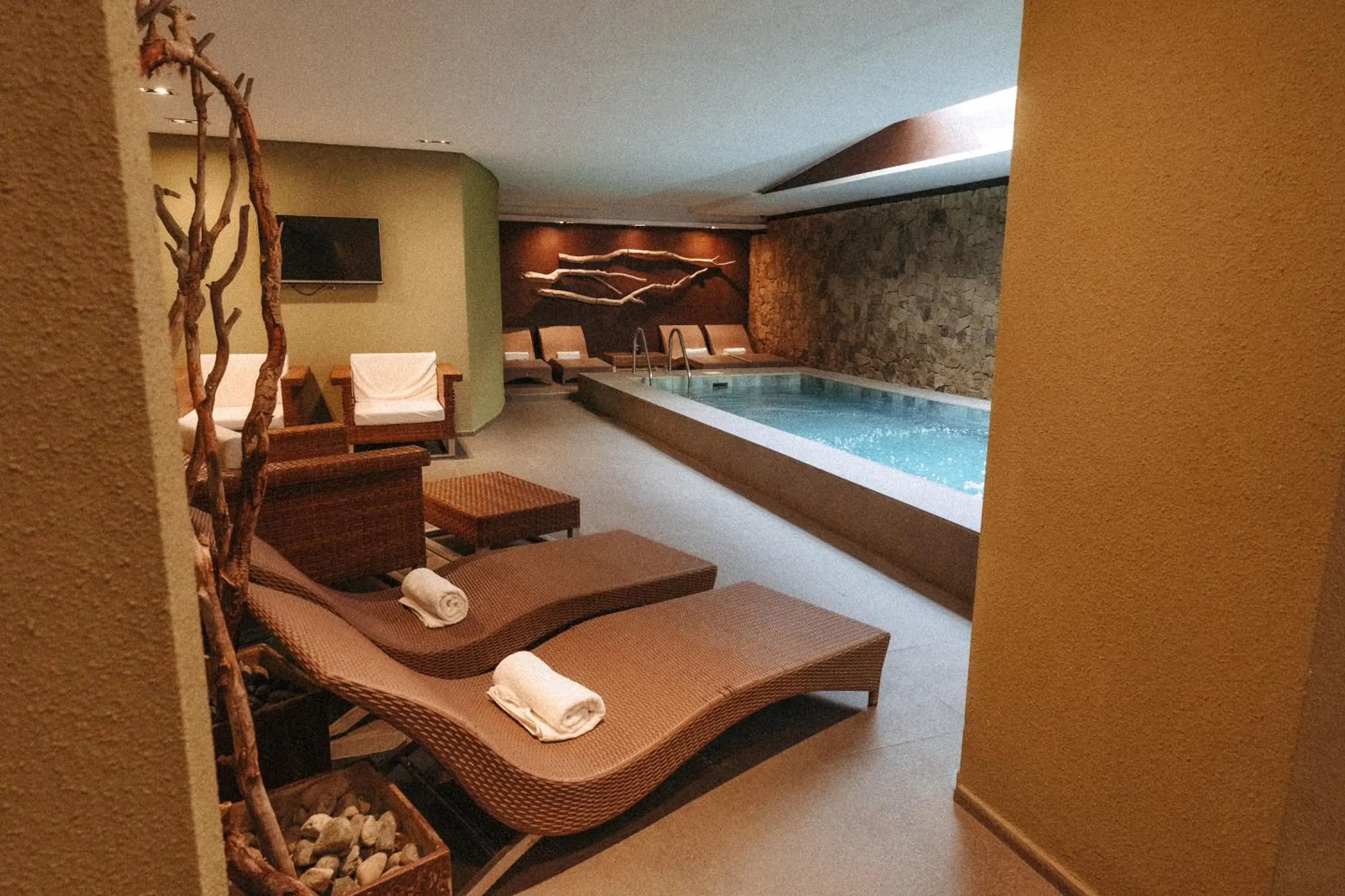 Pool view in Esplendor by Wyndham El Calafate Pool view in Esplendor by Wyndham El Calafate