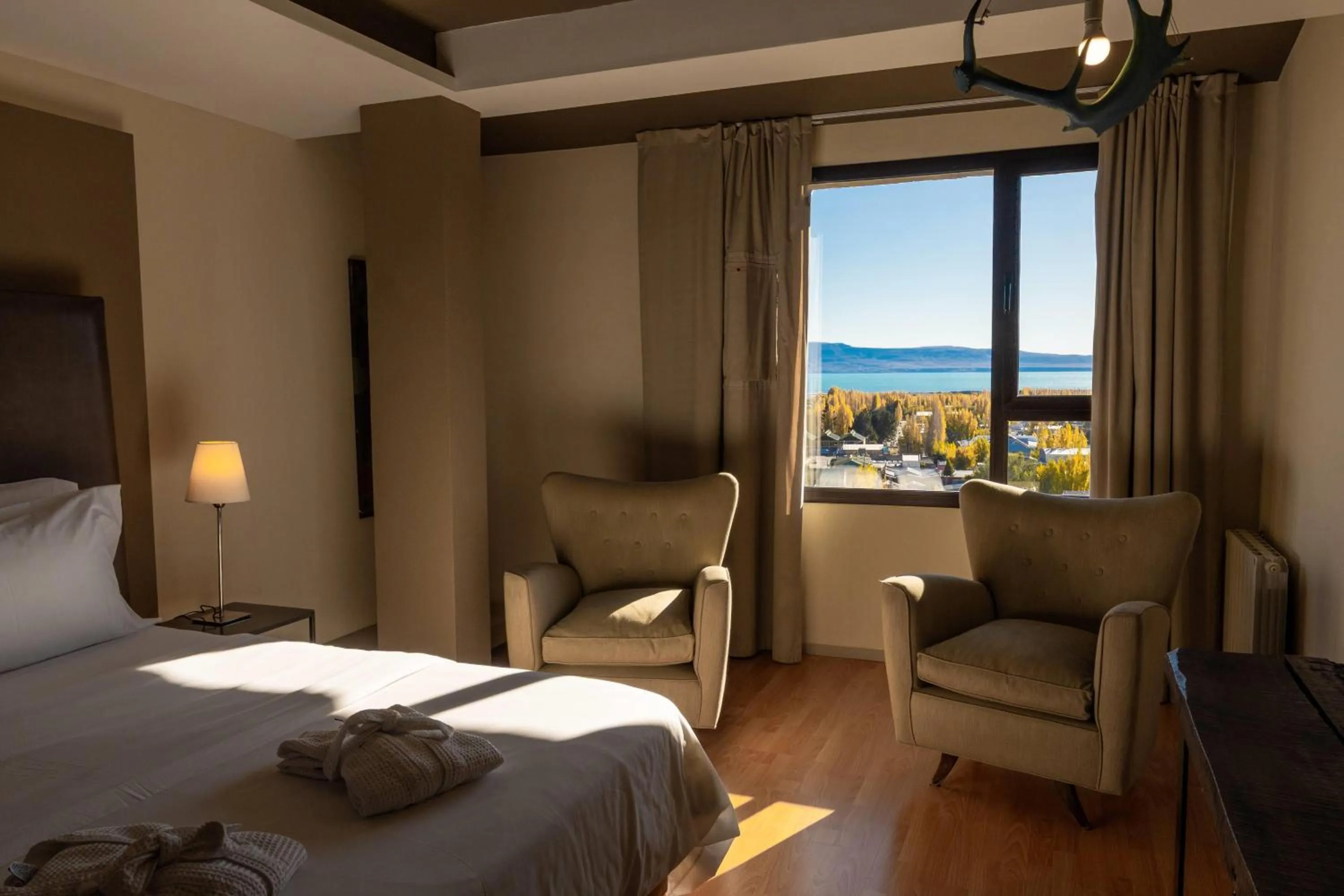 Photo of the whole room, Bed in Esplendor by Wyndham El Calafate